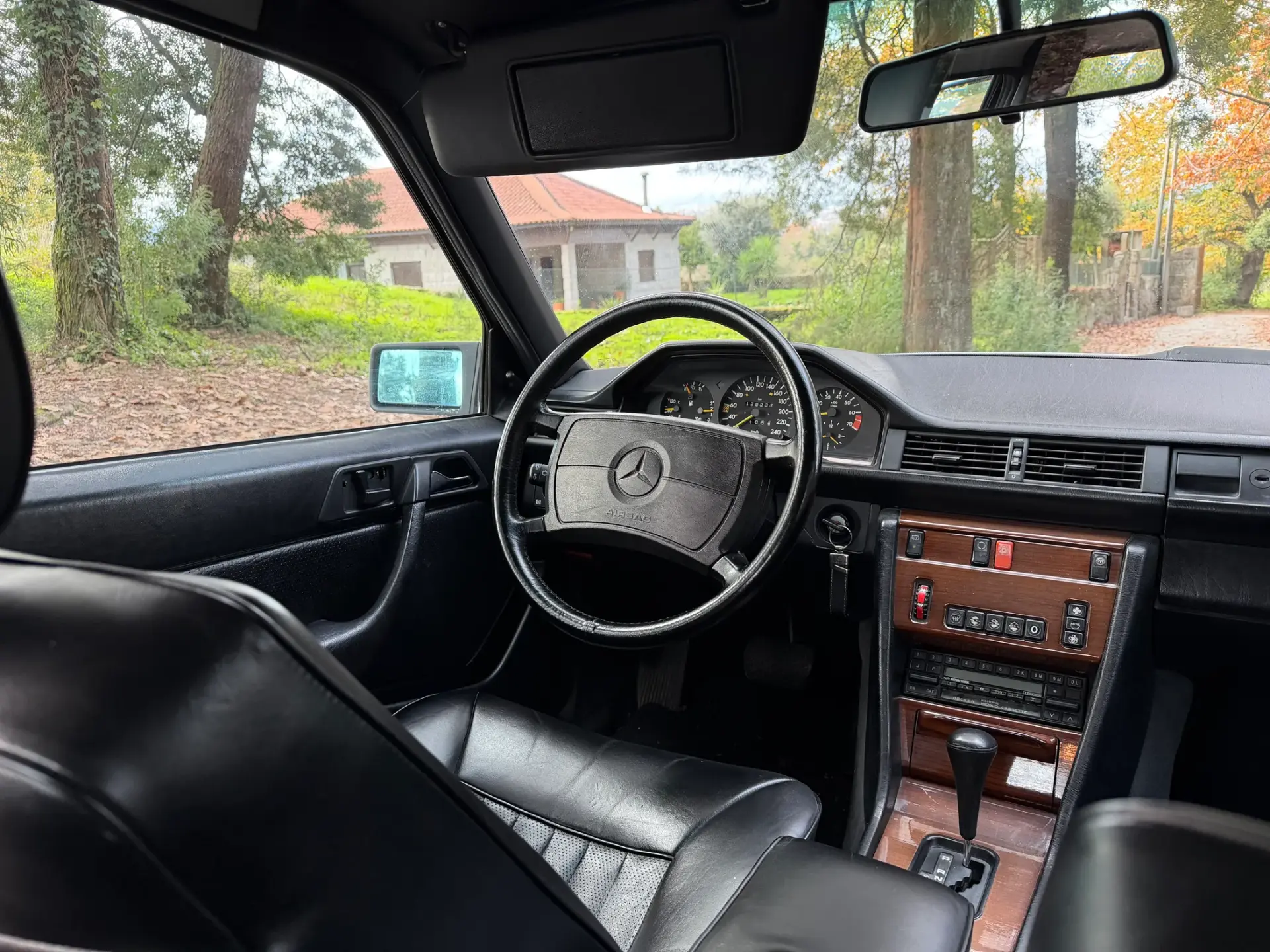 Mercedes-Benz 260 260 E 14