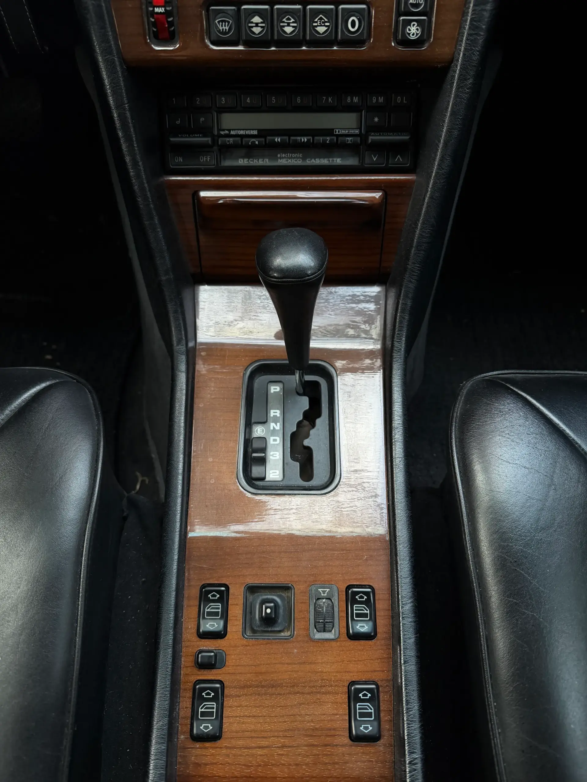 Mercedes-Benz 260 260 E 24