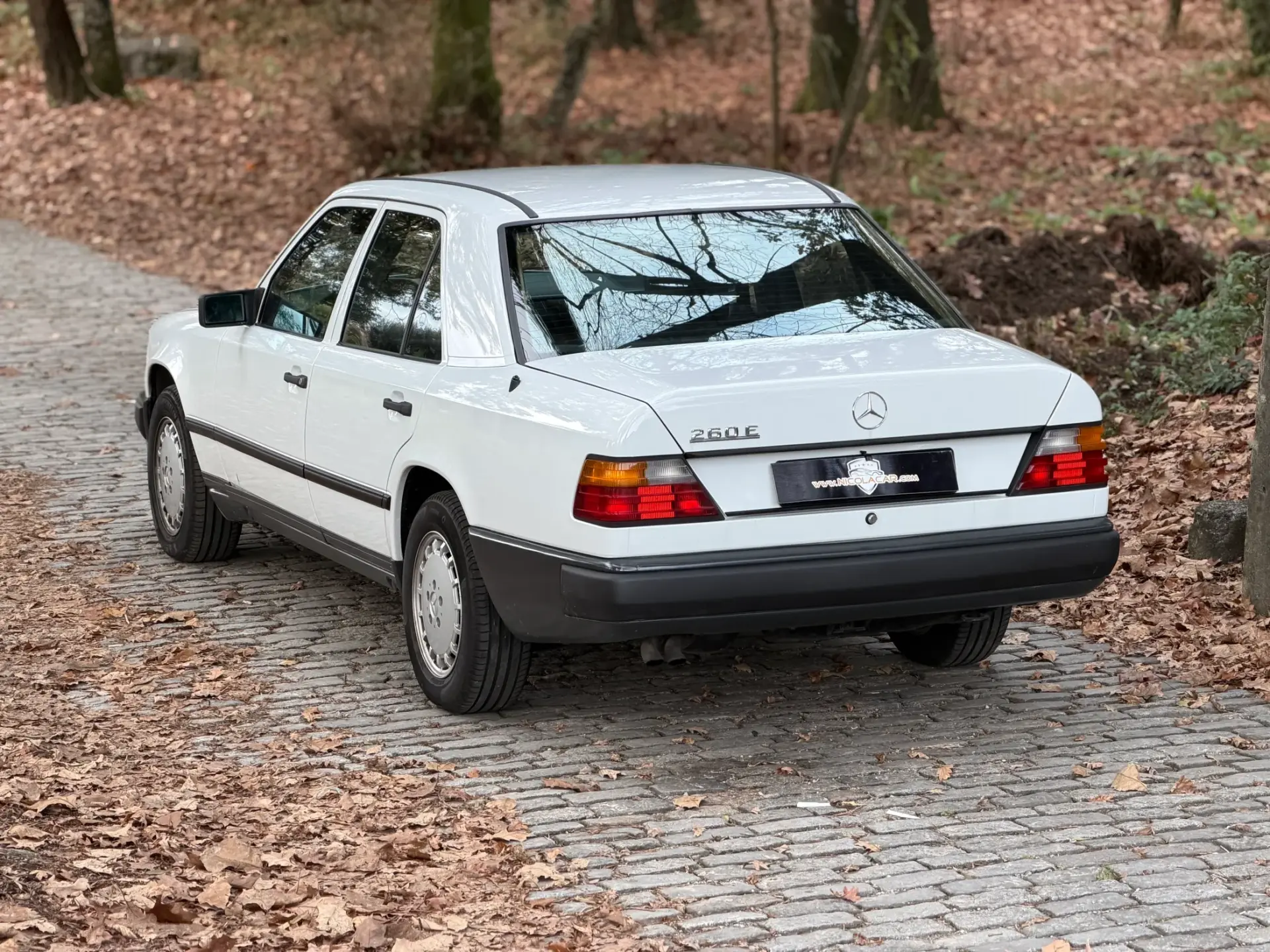 Mercedes-Benz 260 260 E 34