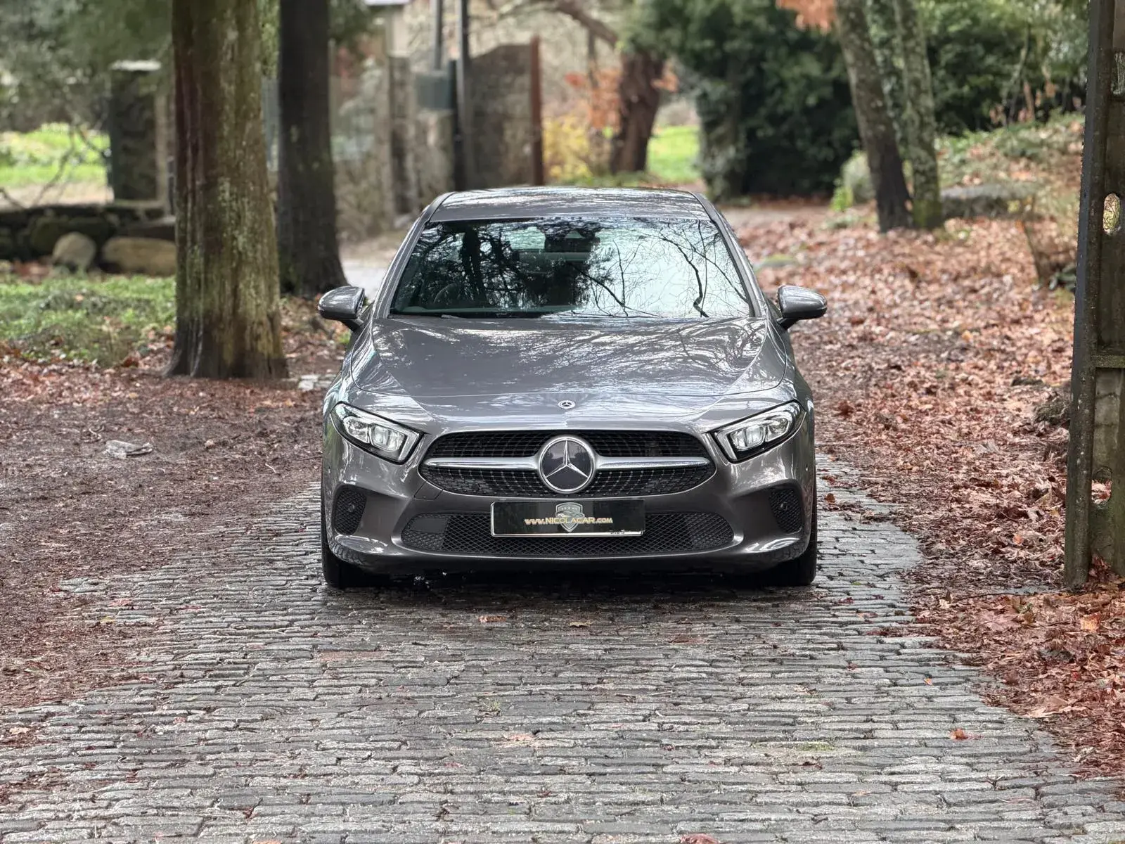Mercedes-Benz A 180 Limousine d Business Solutions Aut. 2
