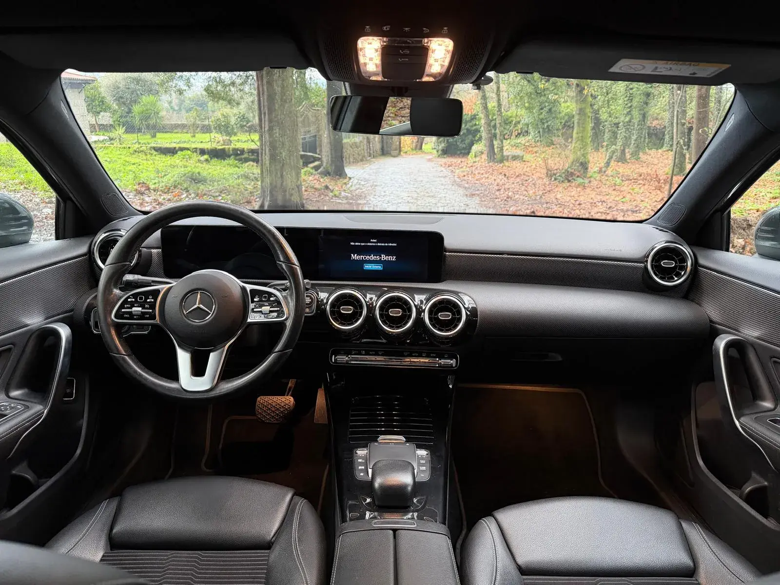 Mercedes-Benz A 180 Limousine d Business Solutions Aut. 12