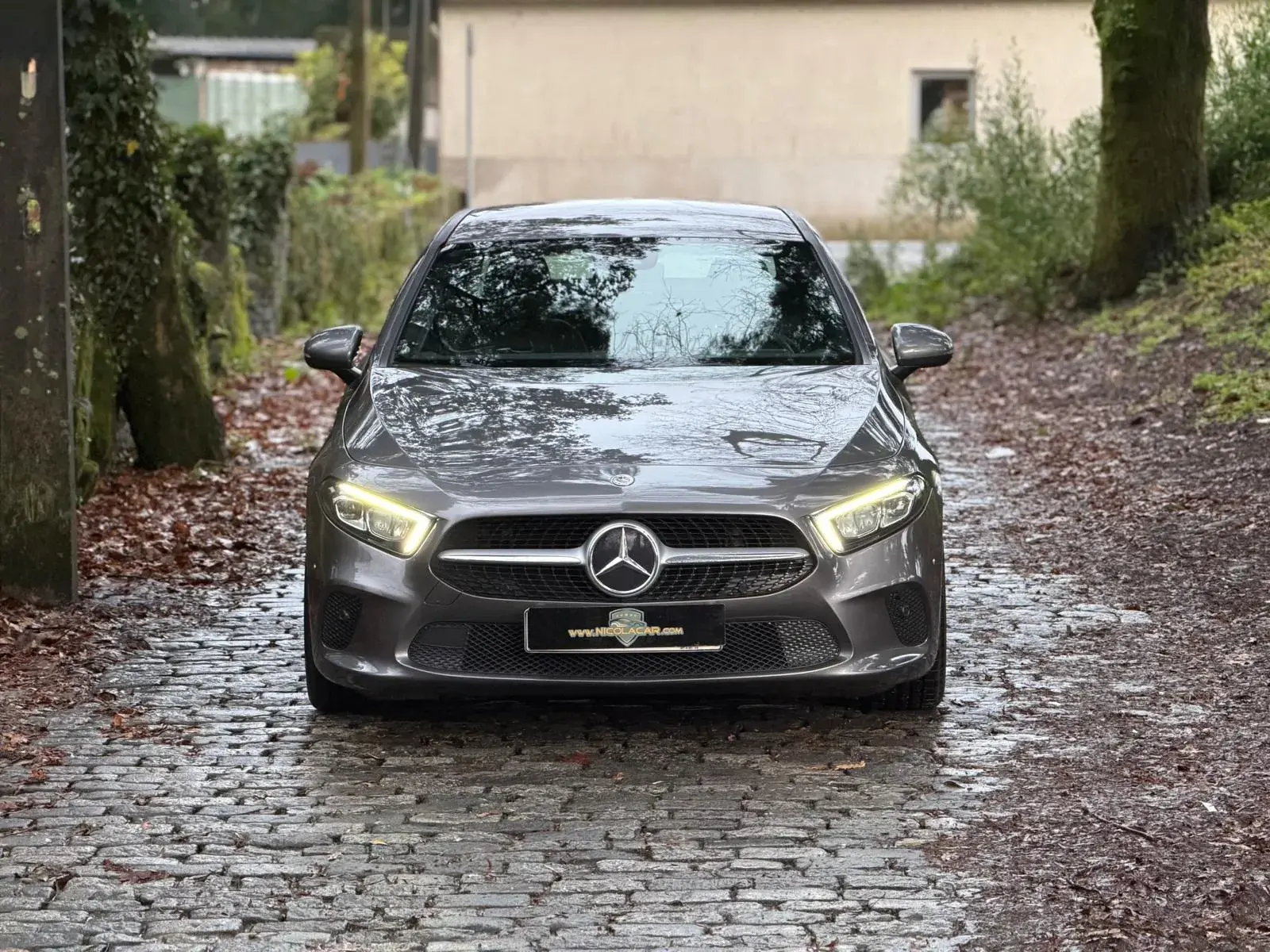 Mercedes-Benz A 180 Limousine d Business Solutions Aut. 33