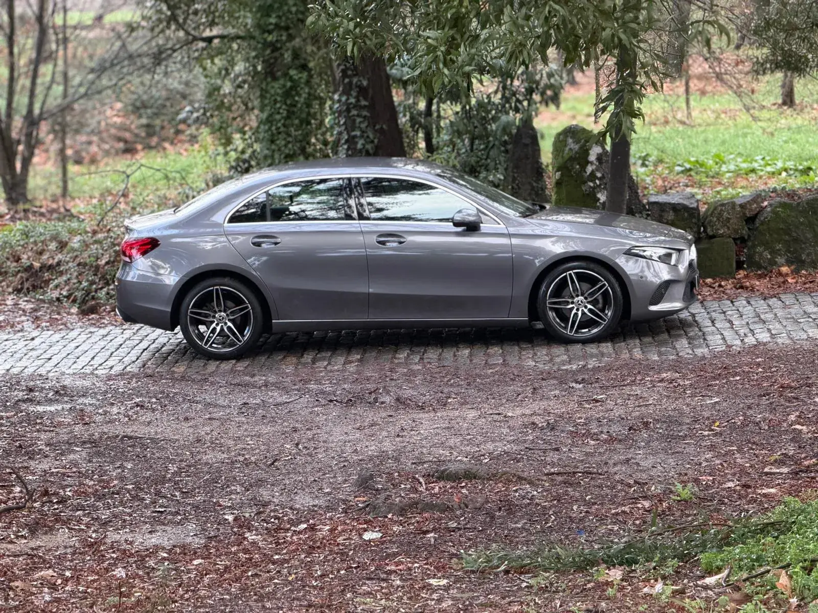 Mercedes-Benz A 180 Limousine d Business Solutions Aut. 7