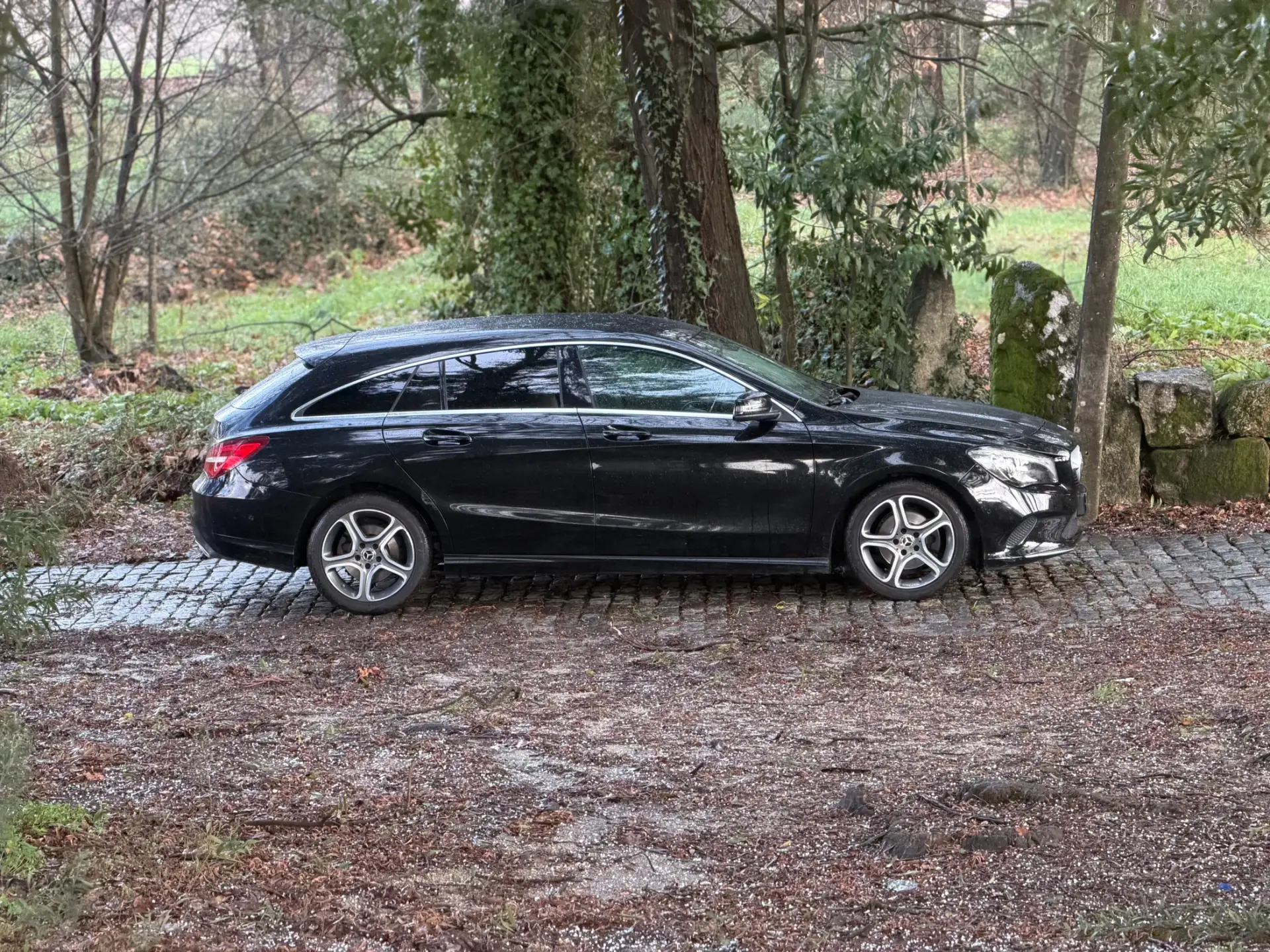 Mercedes-Benz CLA 180 d Shooting Brake Urban 19