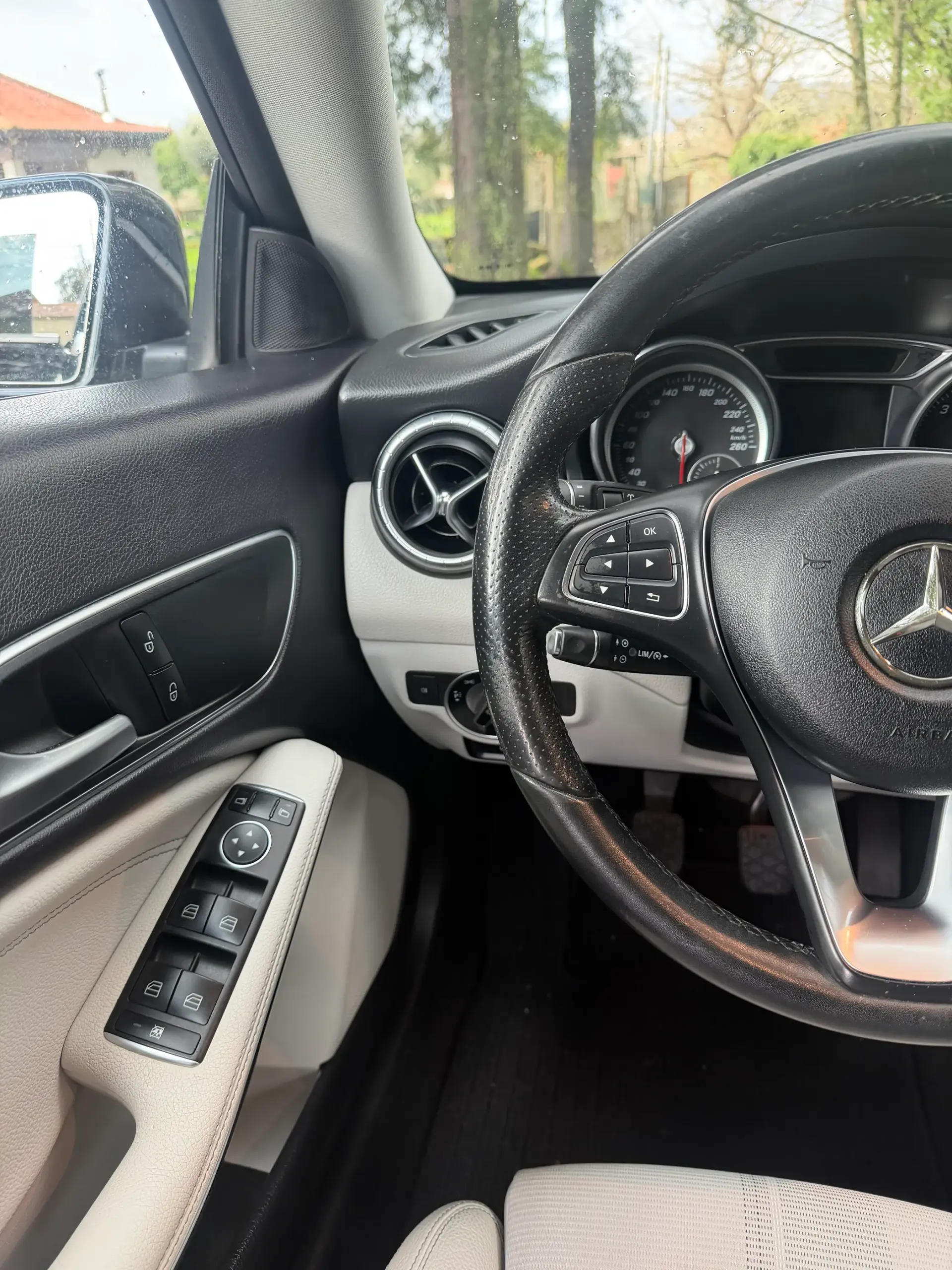 Mercedes-Benz CLA 180 d Shooting Brake Urban 22