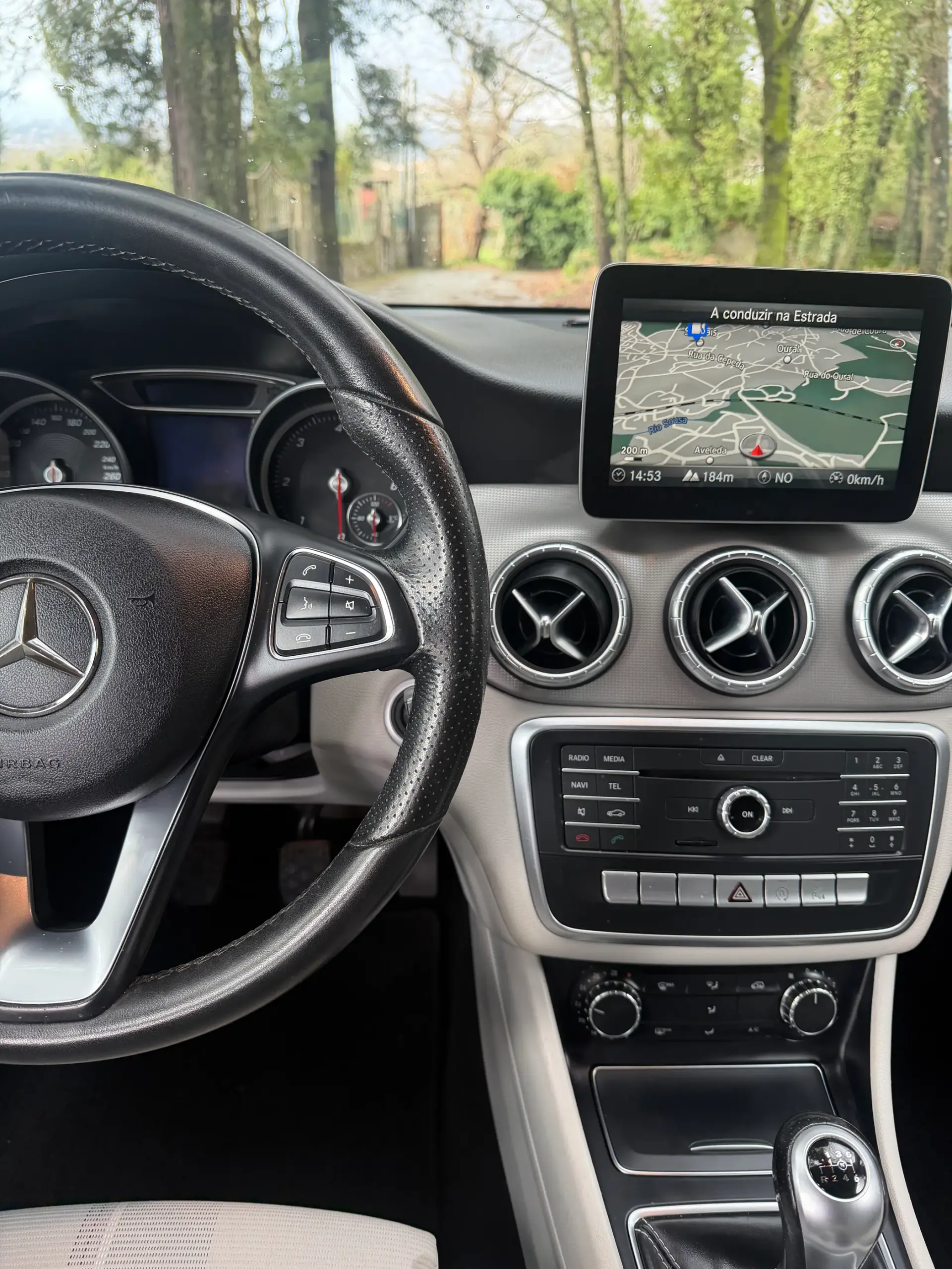 Mercedes-Benz CLA 180 d Shooting Brake Urban 23