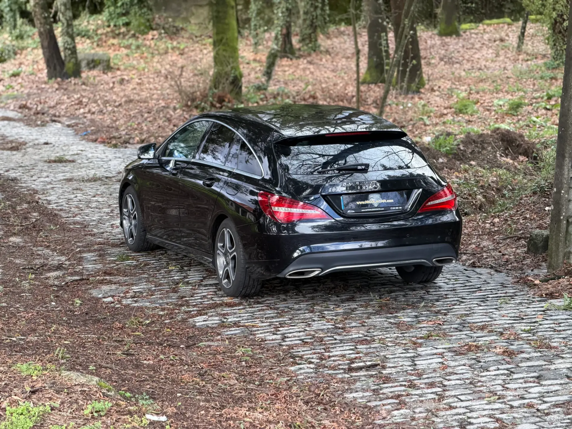 Mercedes-Benz CLA 180 d Shooting Brake Urban 32