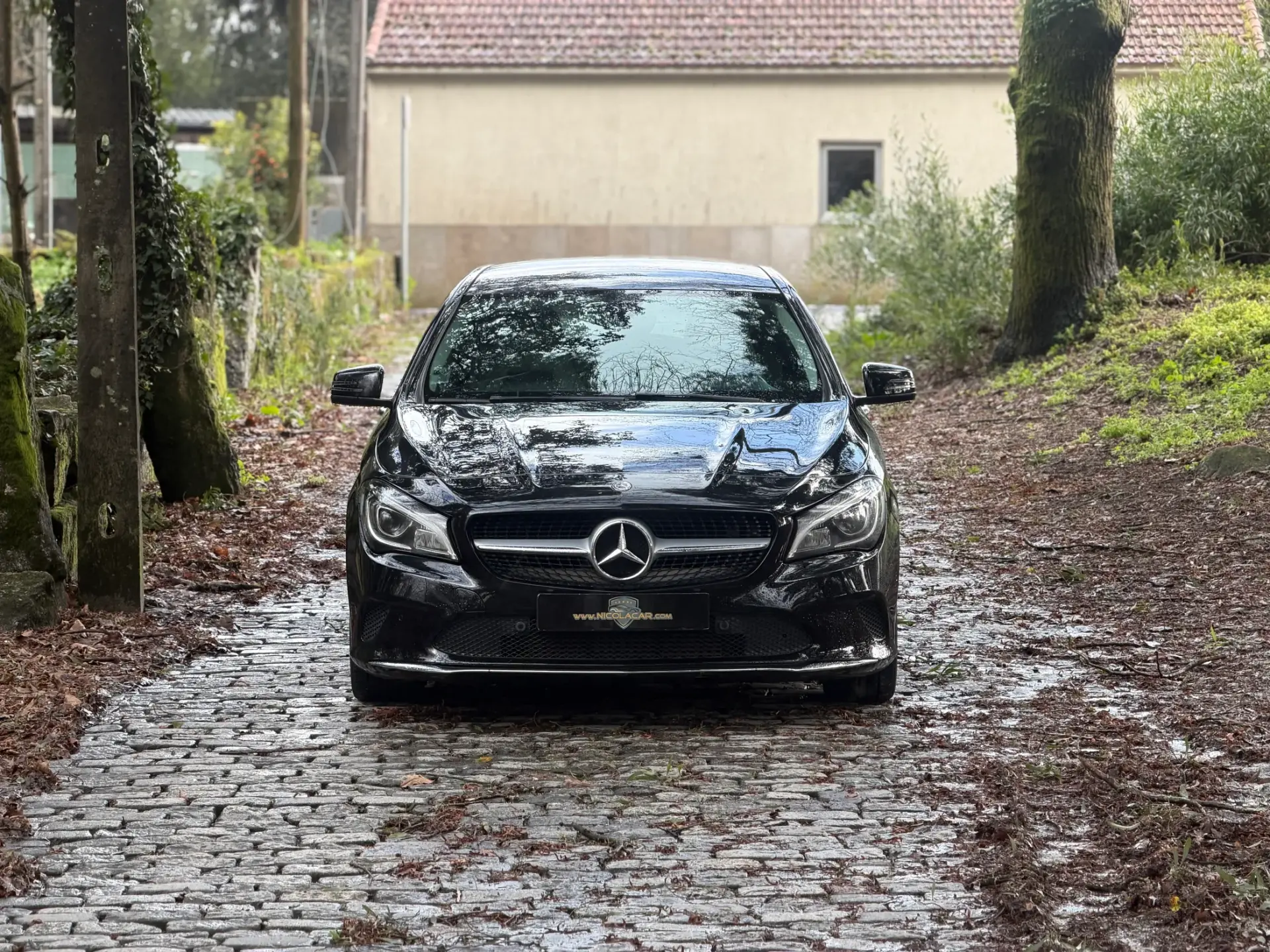 Mercedes-Benz CLA 180 d Shooting Brake Urban 38