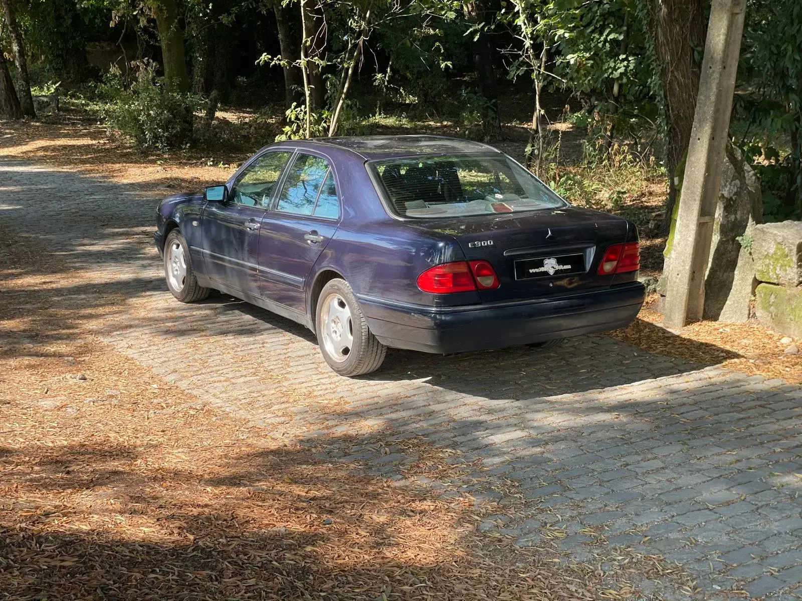 Mercedes-Benz E 300 TD Classic 5