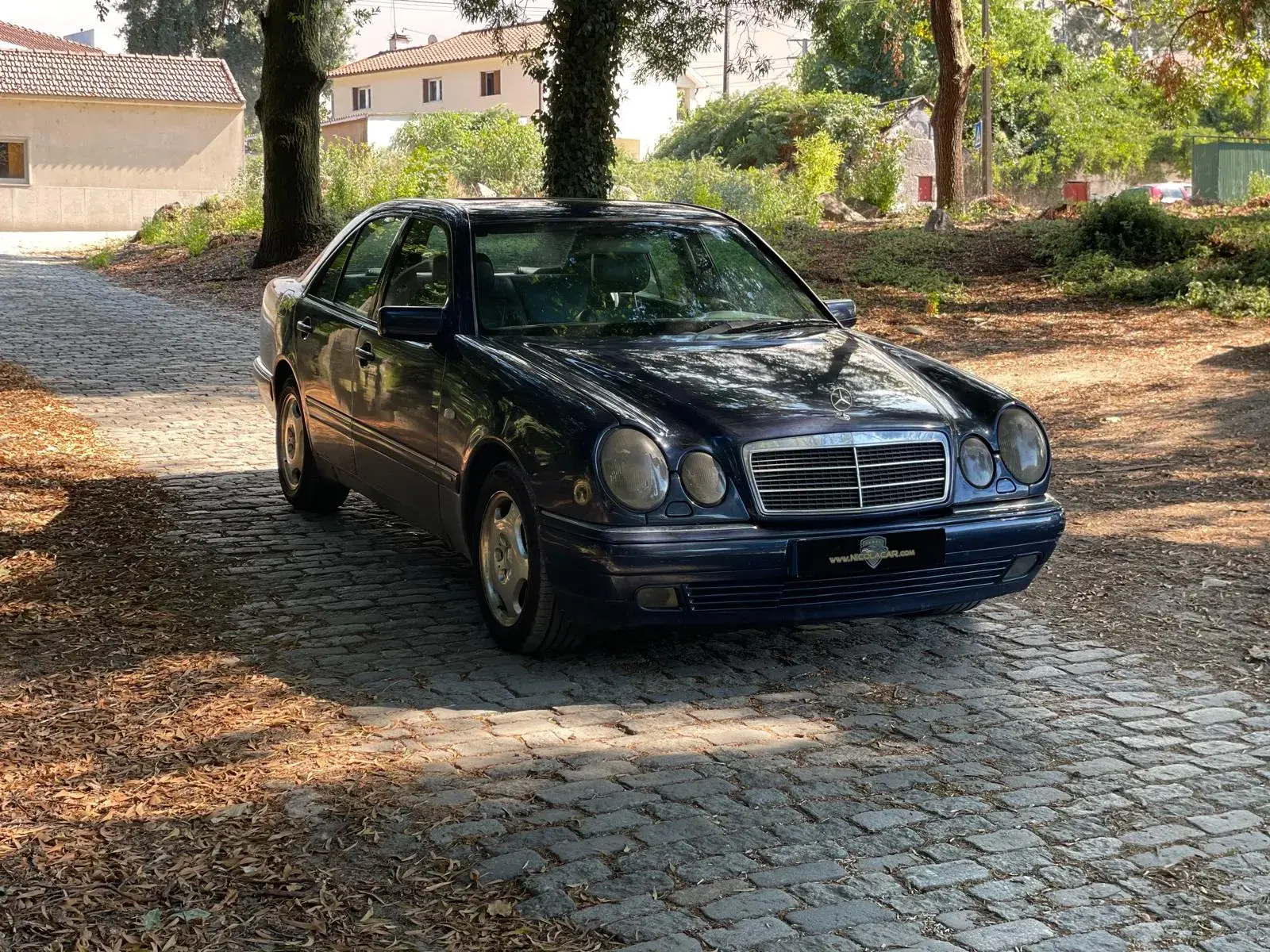 Mercedes-Benz E 300 TD Classic 31