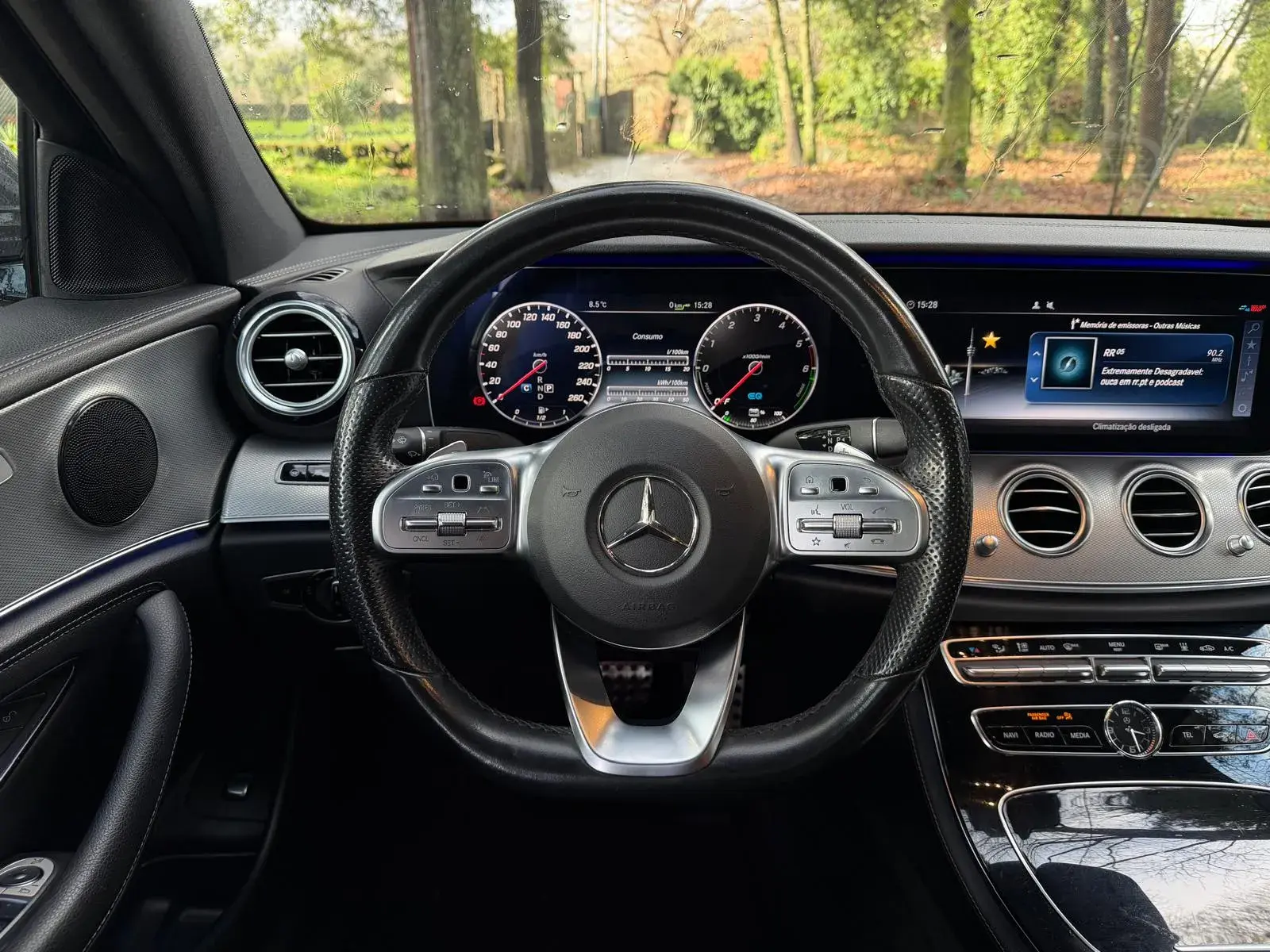 Mercedes-Benz E 300 de AMG Line 10