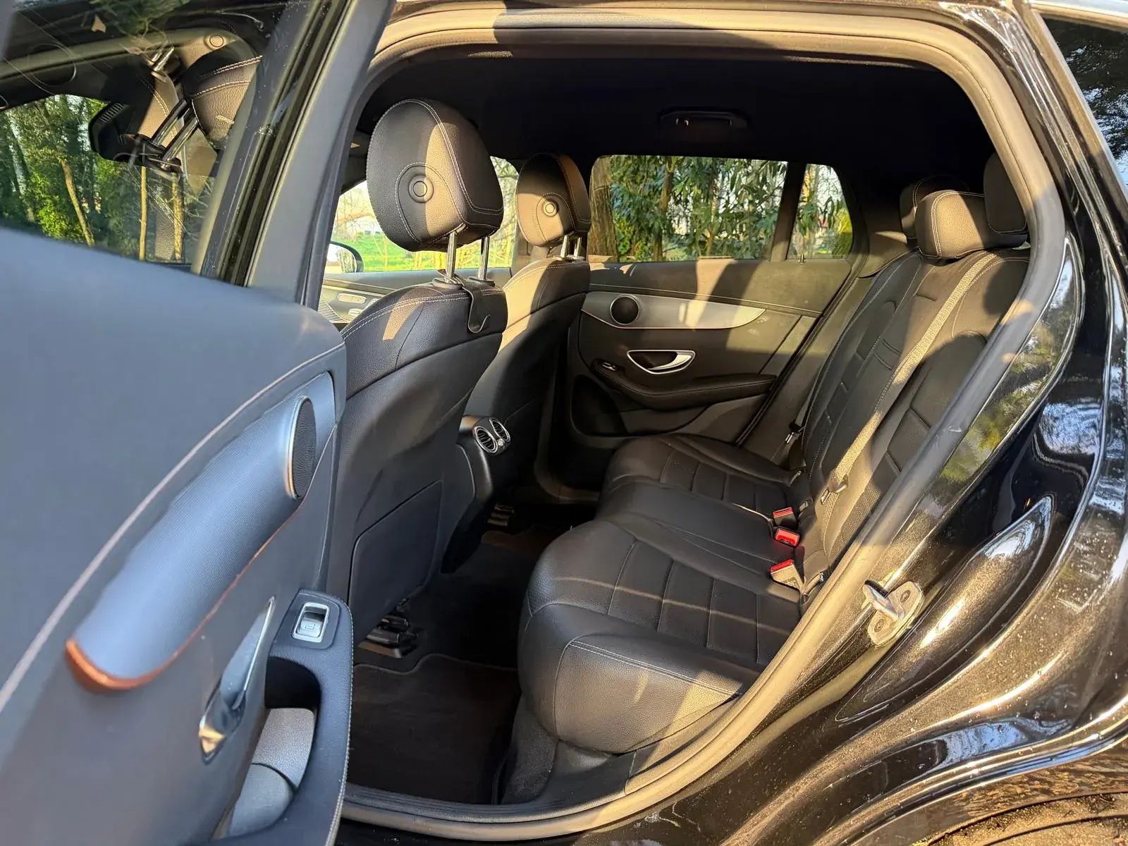 Mercedes-Benz EQC 400 4Matic 12