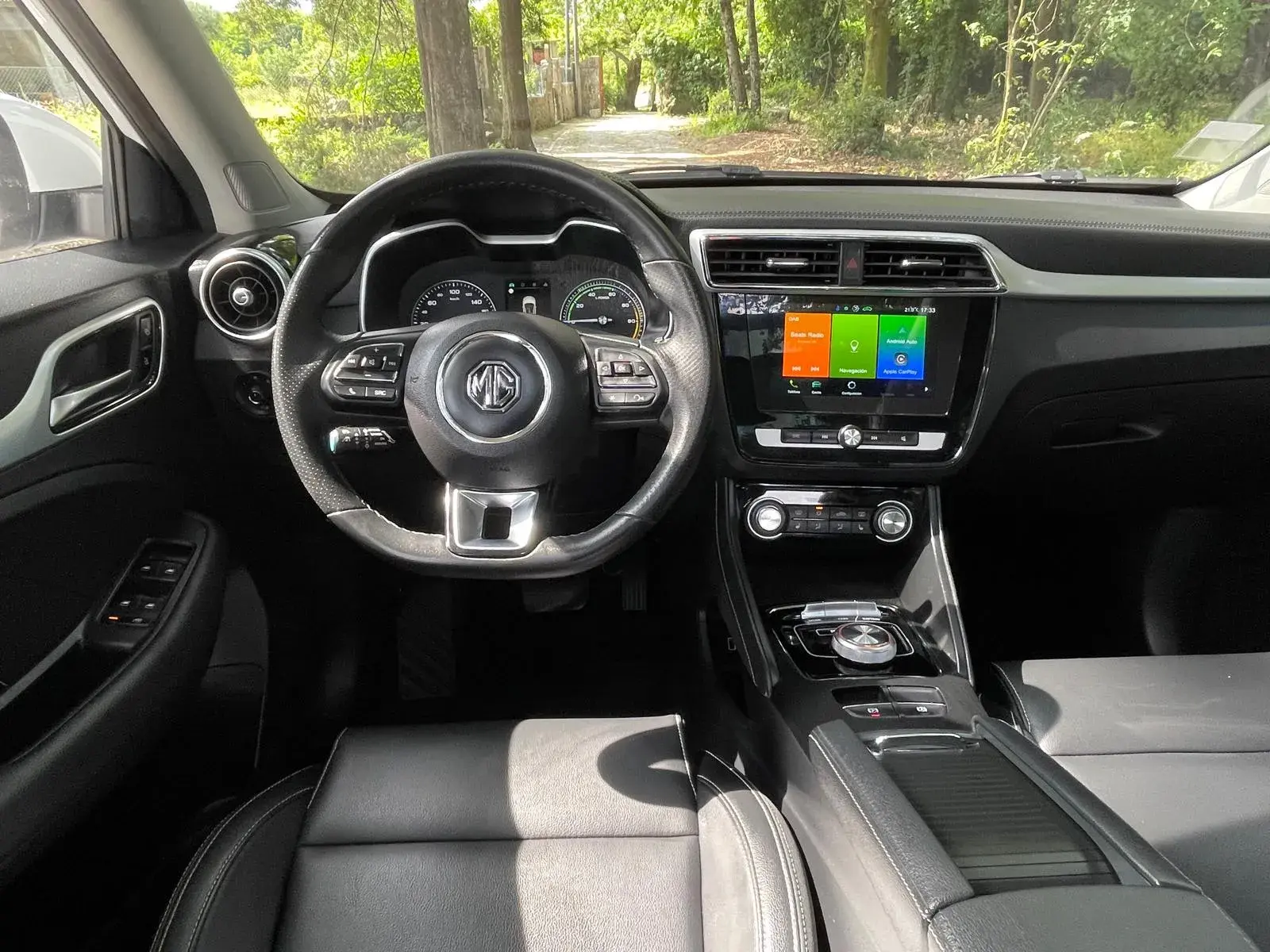MG ZS Maximal Luxury 11