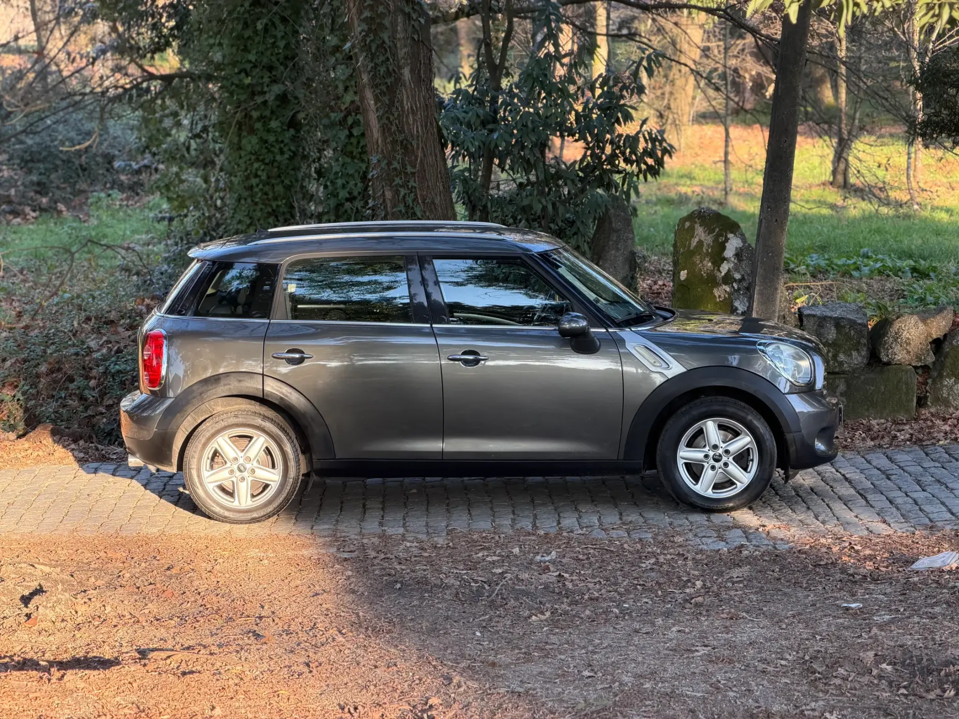 MINI Countryman One D 28