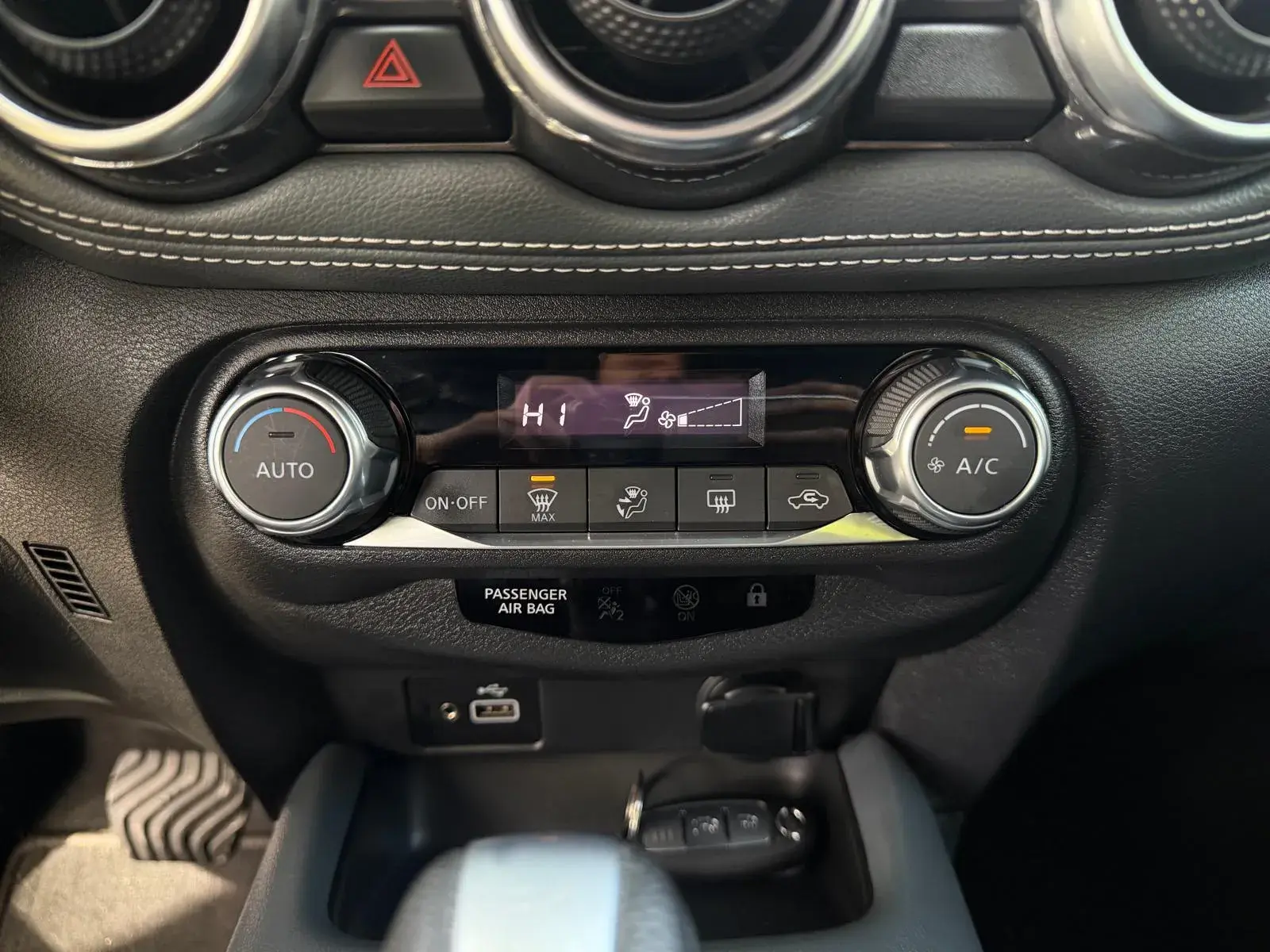 Nissan Juke 1.0 DIG-T Tekna DCT 15