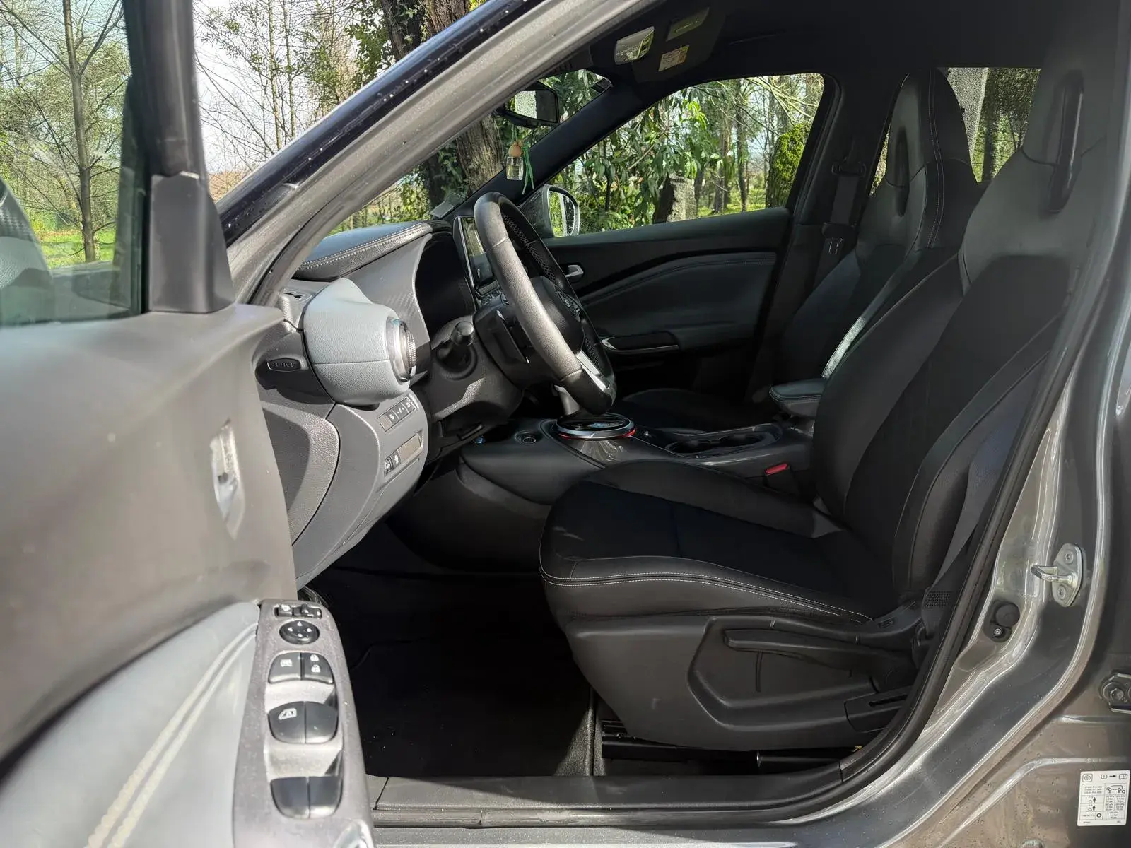 Nissan Juke 1.0 DIG-T Tekna DCT 17