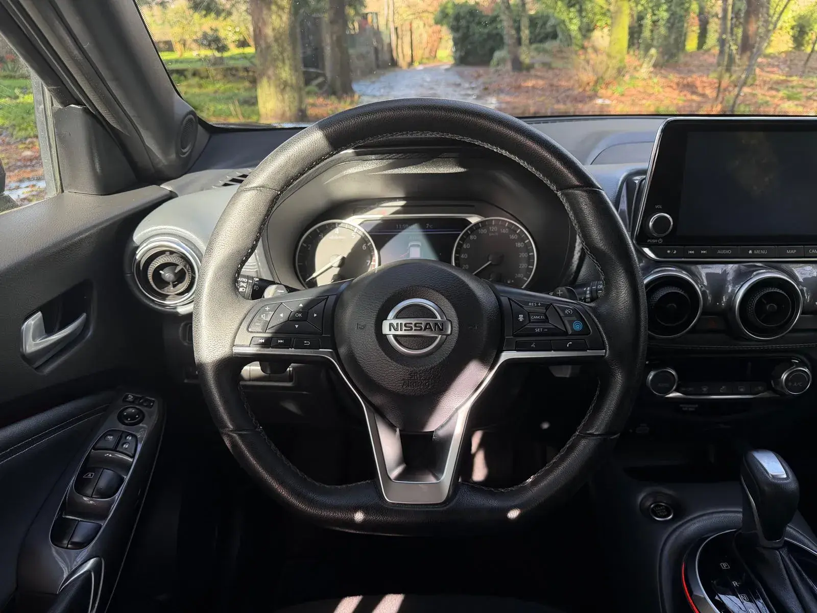 Nissan Juke 1.0 DIG-T Tekna DCT 28