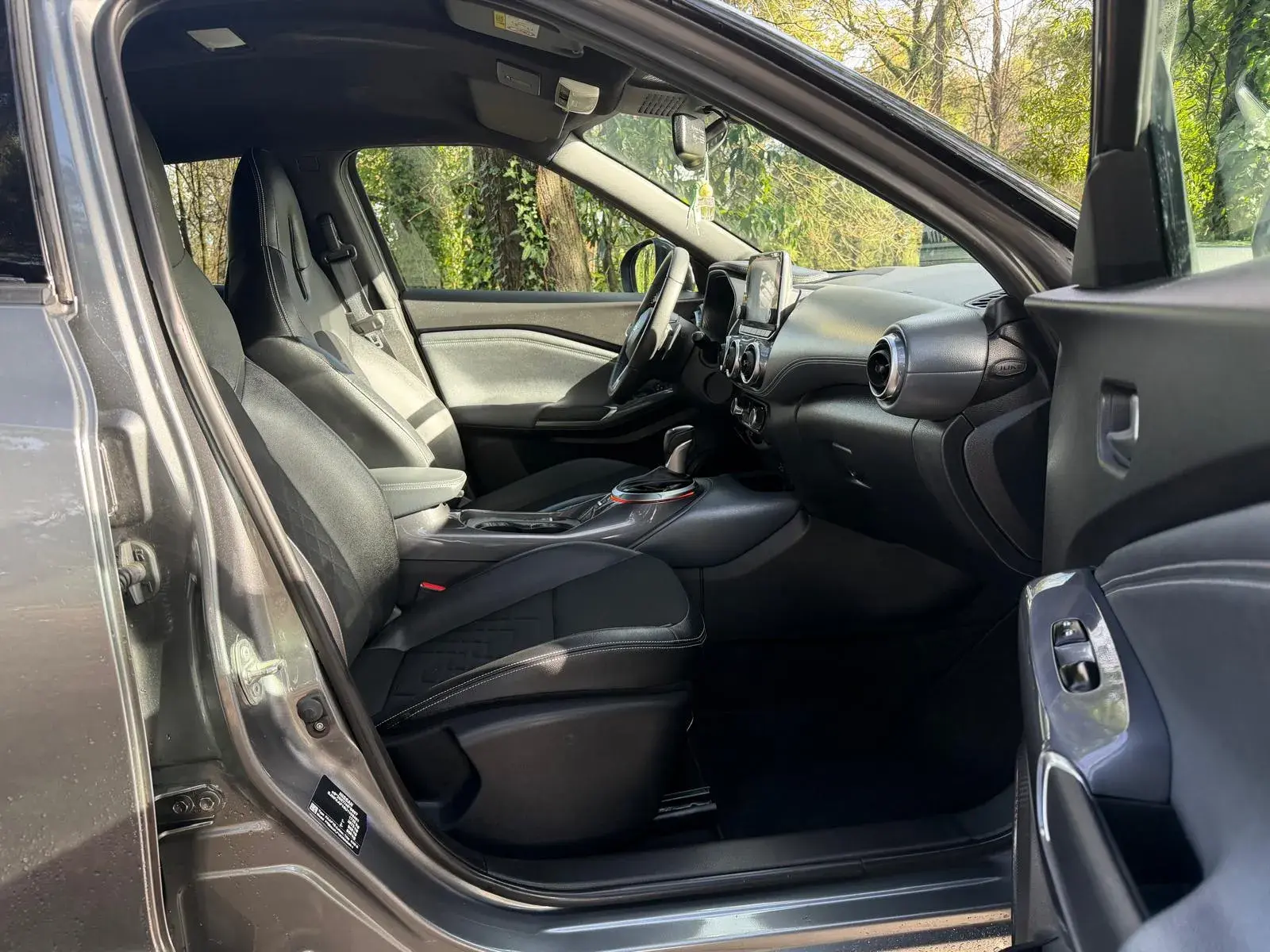 Nissan Juke 1.0 DIG-T Tekna DCT 31