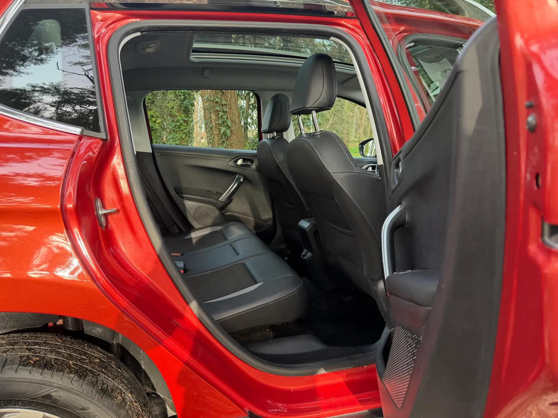 Peugeot 2008 1.2 PureTech Allure EAT6 15