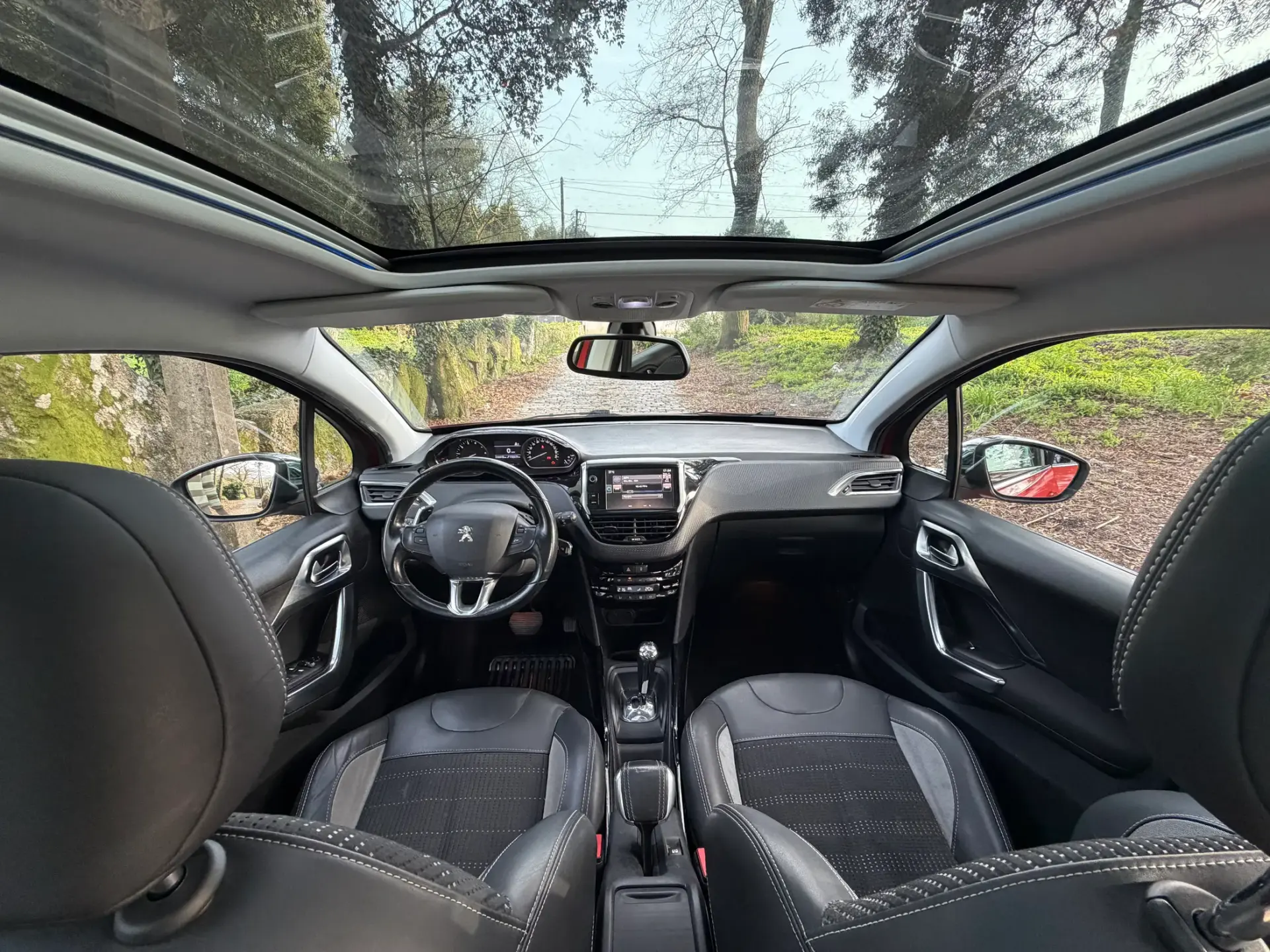 Peugeot 2008 1.2 PureTech Allure EAT6 24