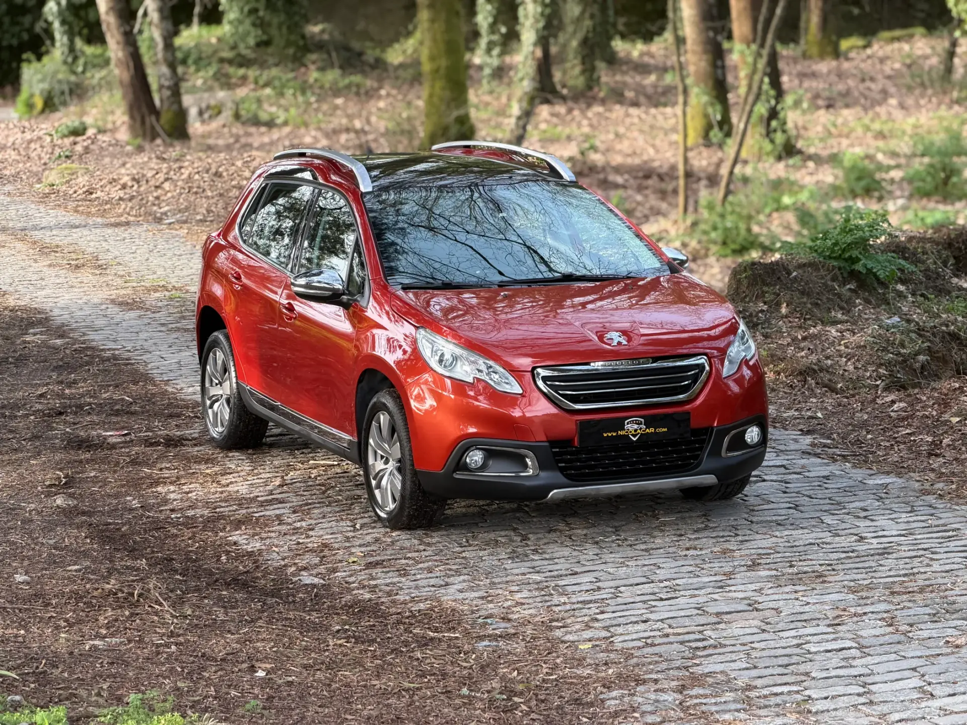 Peugeot 2008 1.2 PureTech Allure EAT6 37