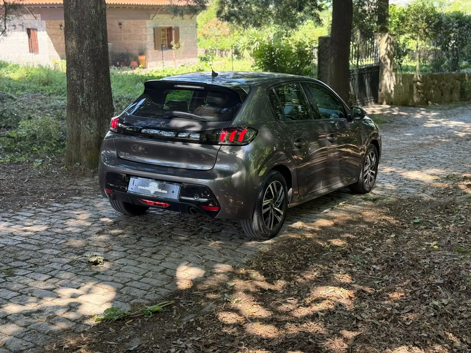 Peugeot 208 1.2 PureTech Allure Pack EAT8 19