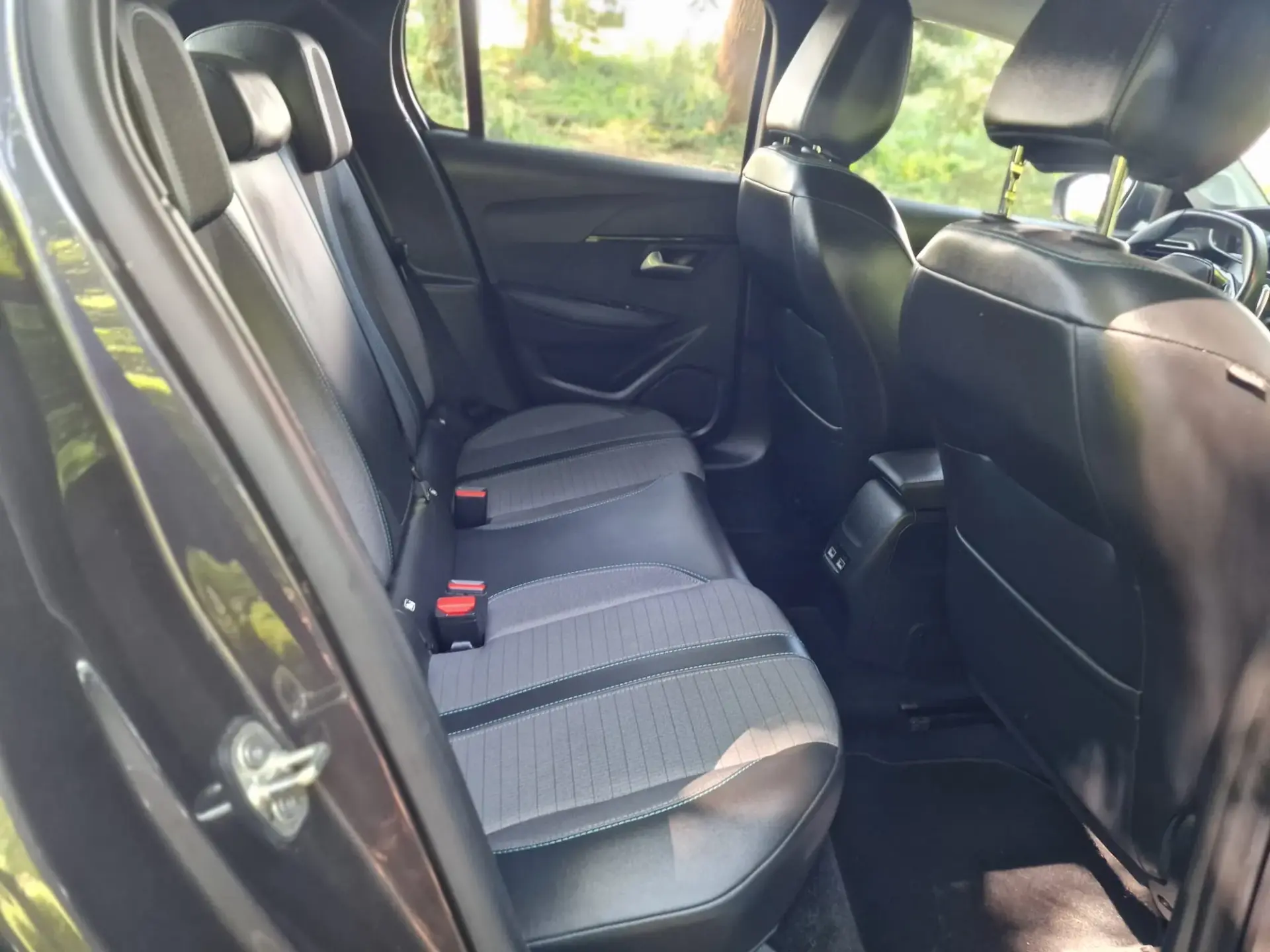 Peugeot 208 1.2 PureTech Allure Pack EAT8 30