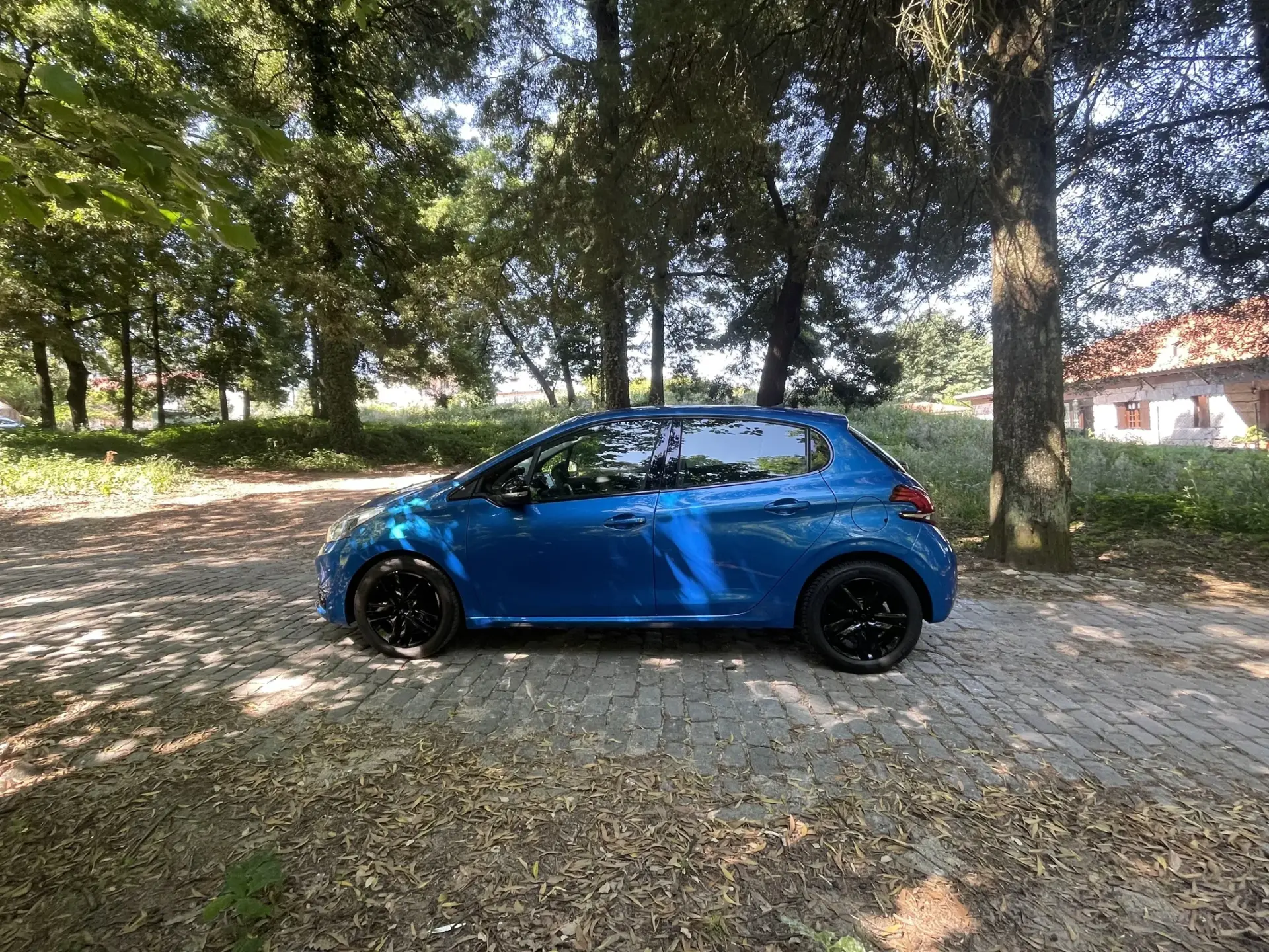 Peugeot 208 1.6 BlueHDi Allure 5