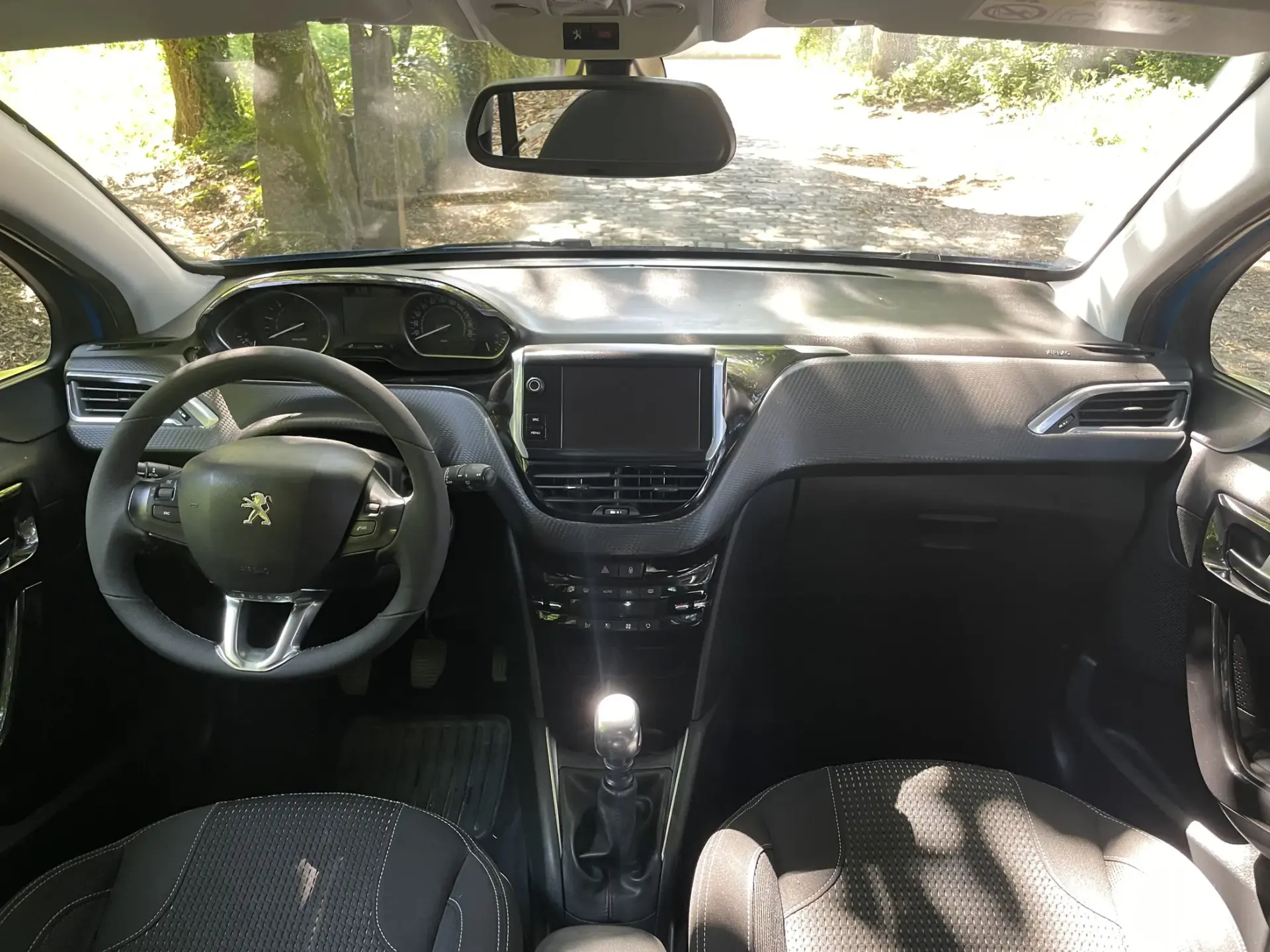 Peugeot 208 1.6 BlueHDi Allure 13