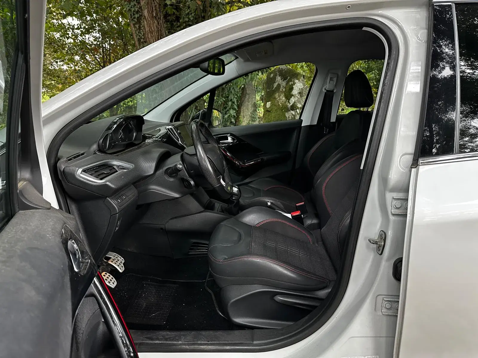 Peugeot 208 1.2 PureTech GT Line 24