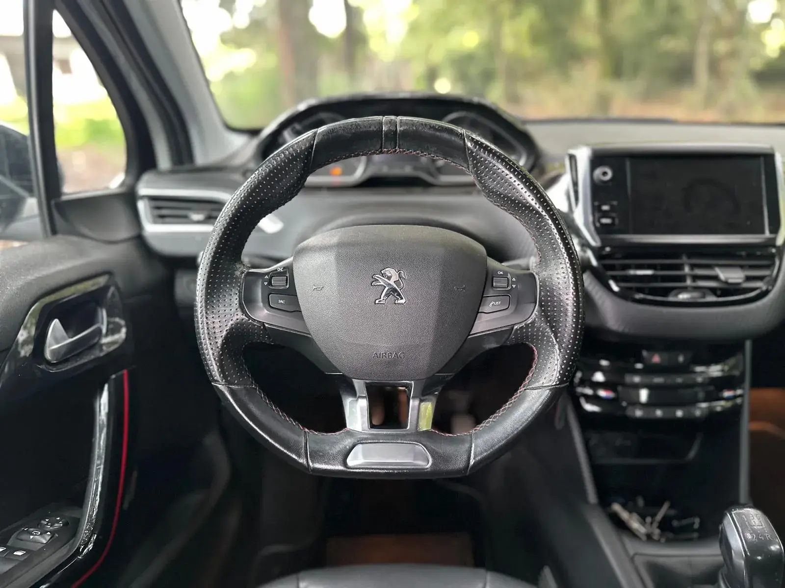 Peugeot 208 1.2 PureTech GT Line 14