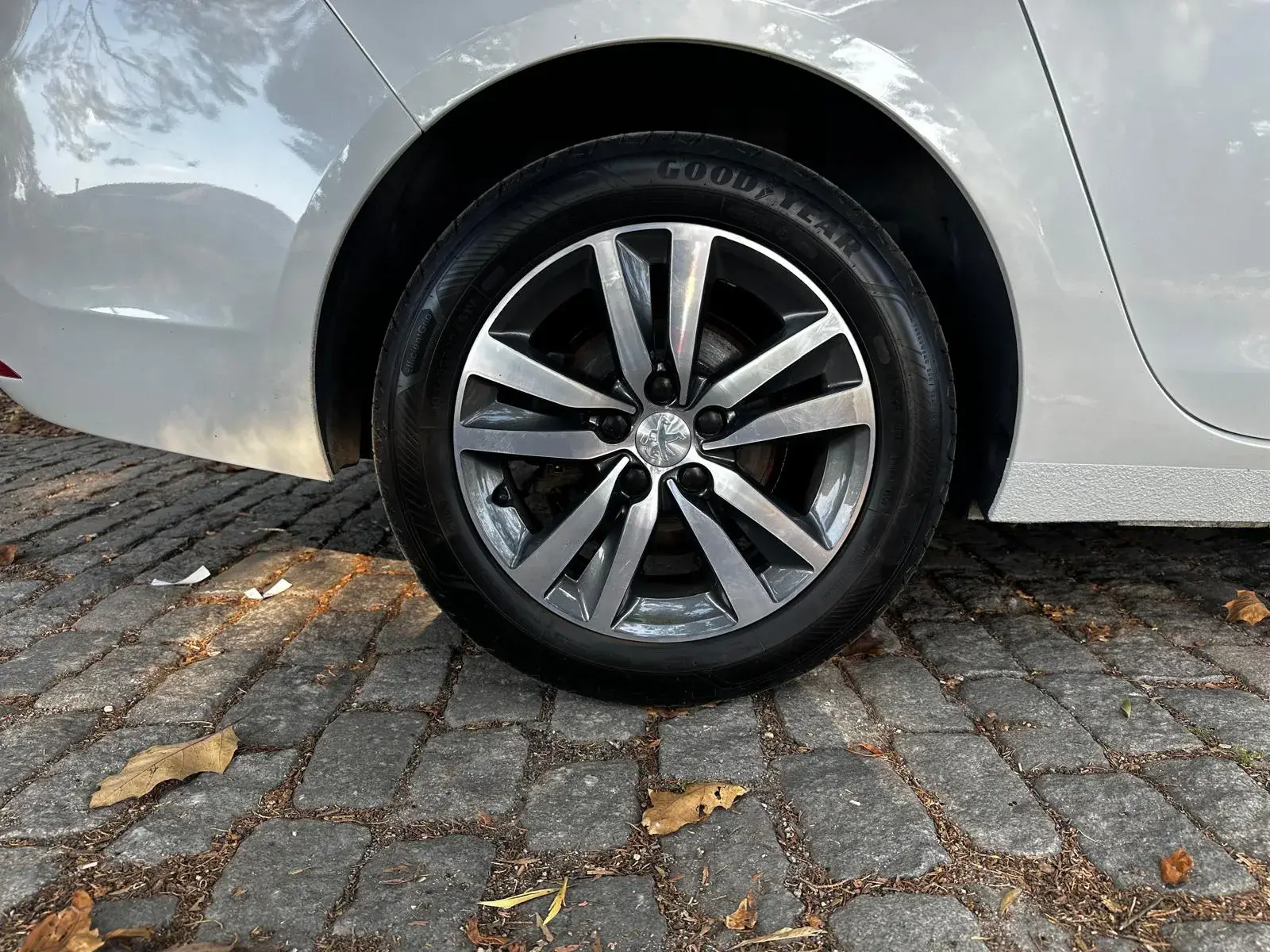 Peugeot 308 1.5 BlueHDi Allure 10