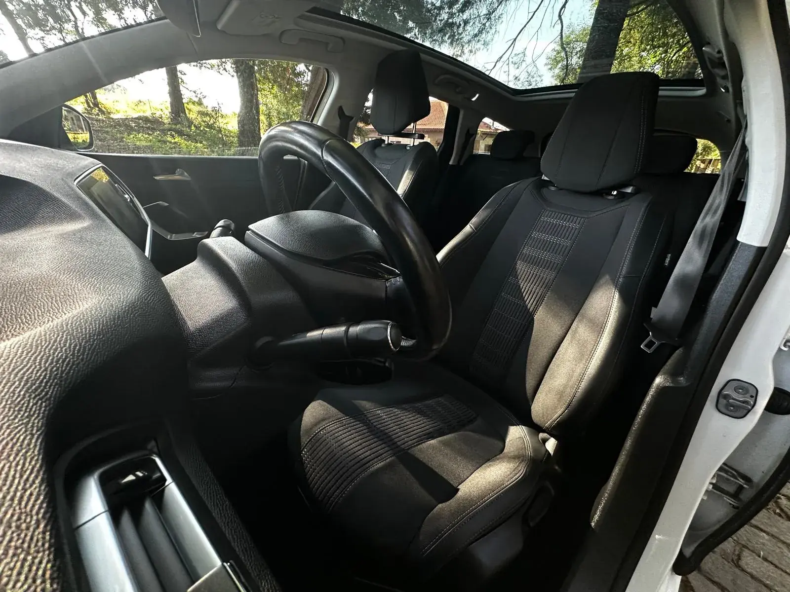 Peugeot 308 1.5 BlueHDi Allure 12