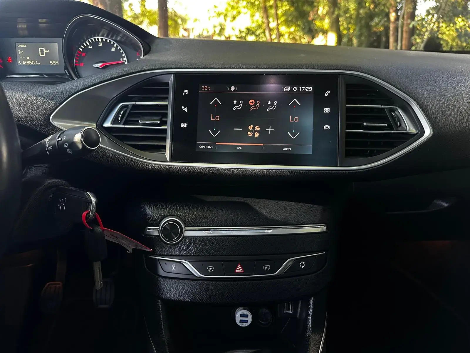Peugeot 308 1.5 BlueHDi Allure 26