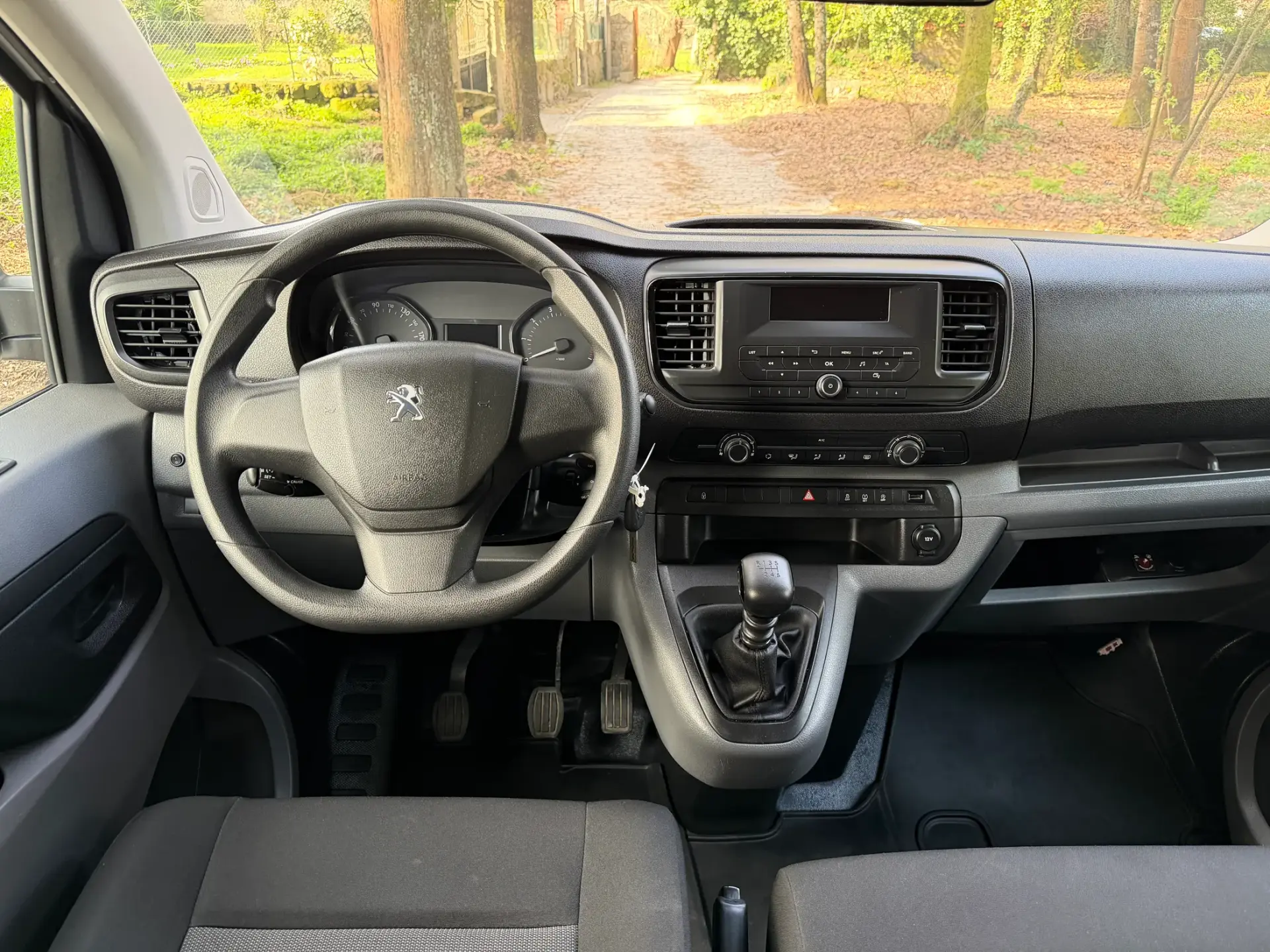 Peugeot Expert 1.5 BlueHDi L2H1 Semi-Vidrado 14