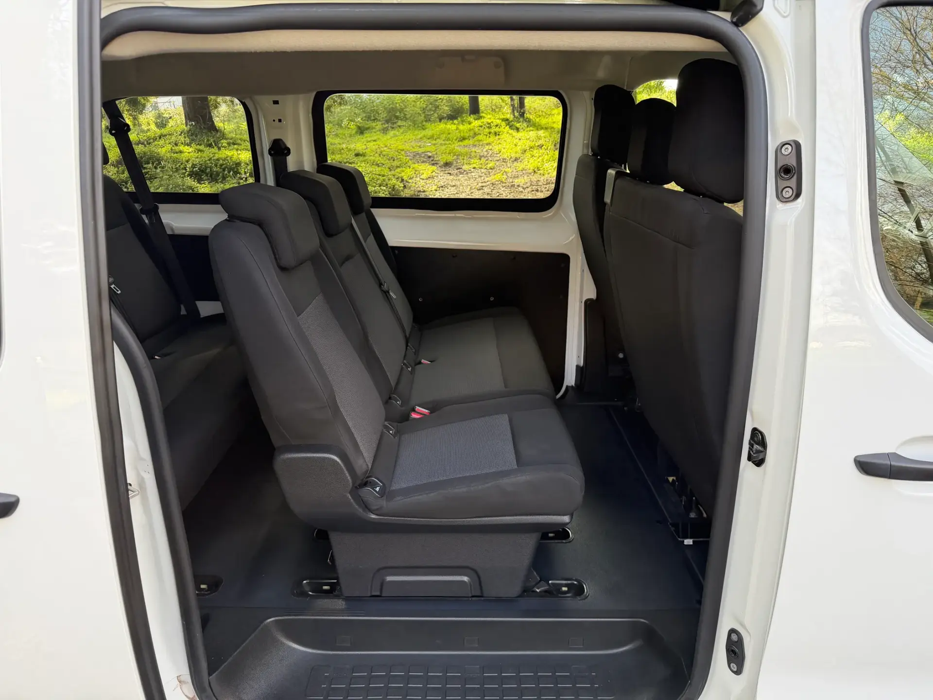 Peugeot Expert 1.5 BlueHDi L2H1 Semi-Vidrado 18