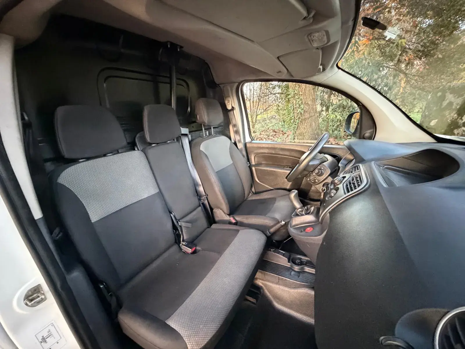 Renault Kangoo 1.5 Blue dCi Authentic 11