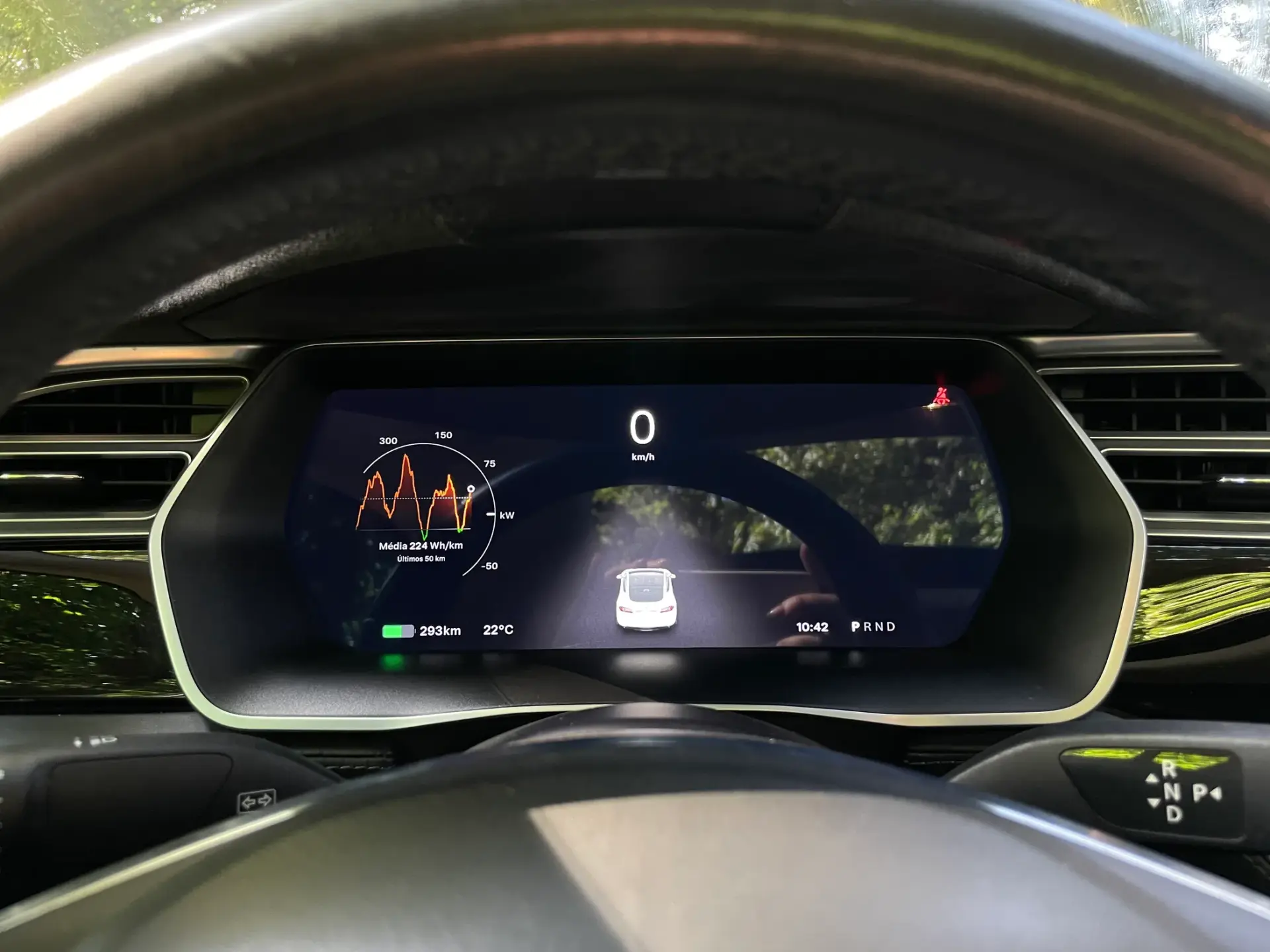 Tesla Model S 90D 13