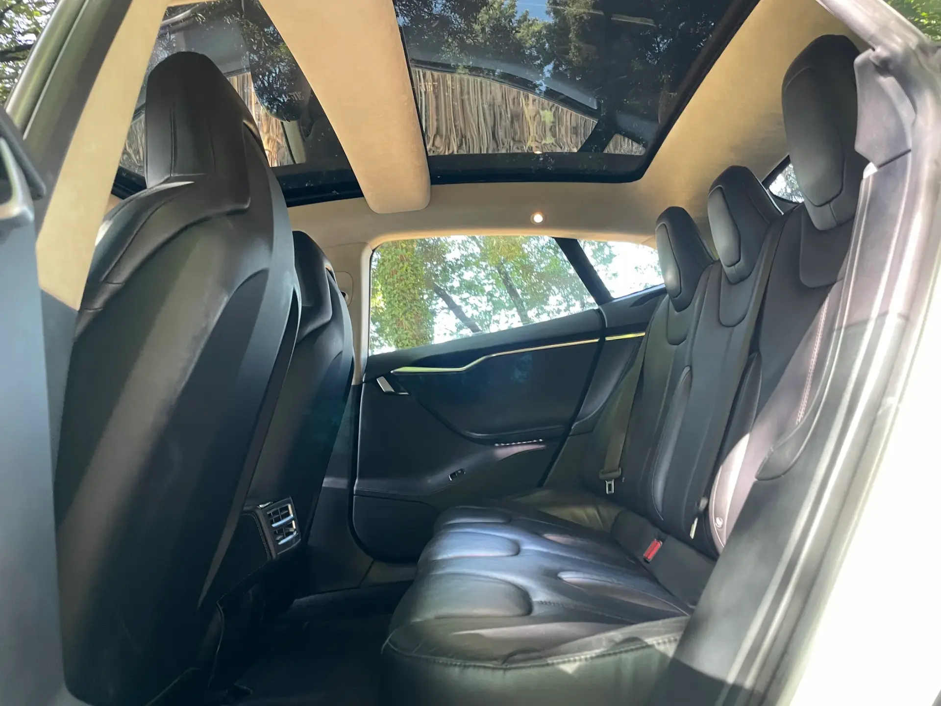 Tesla Model S 90D 20