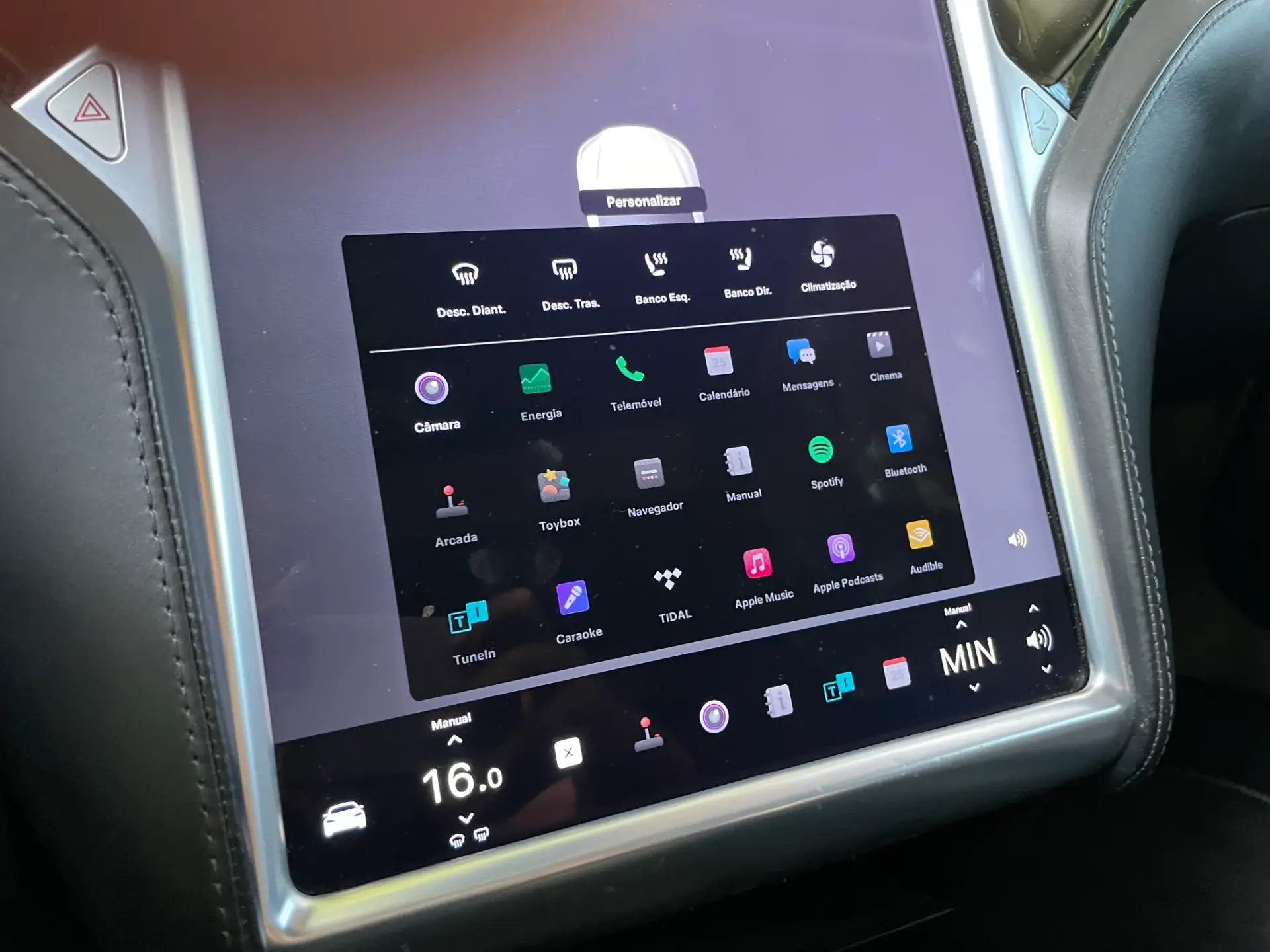 Tesla Model S 90D 33