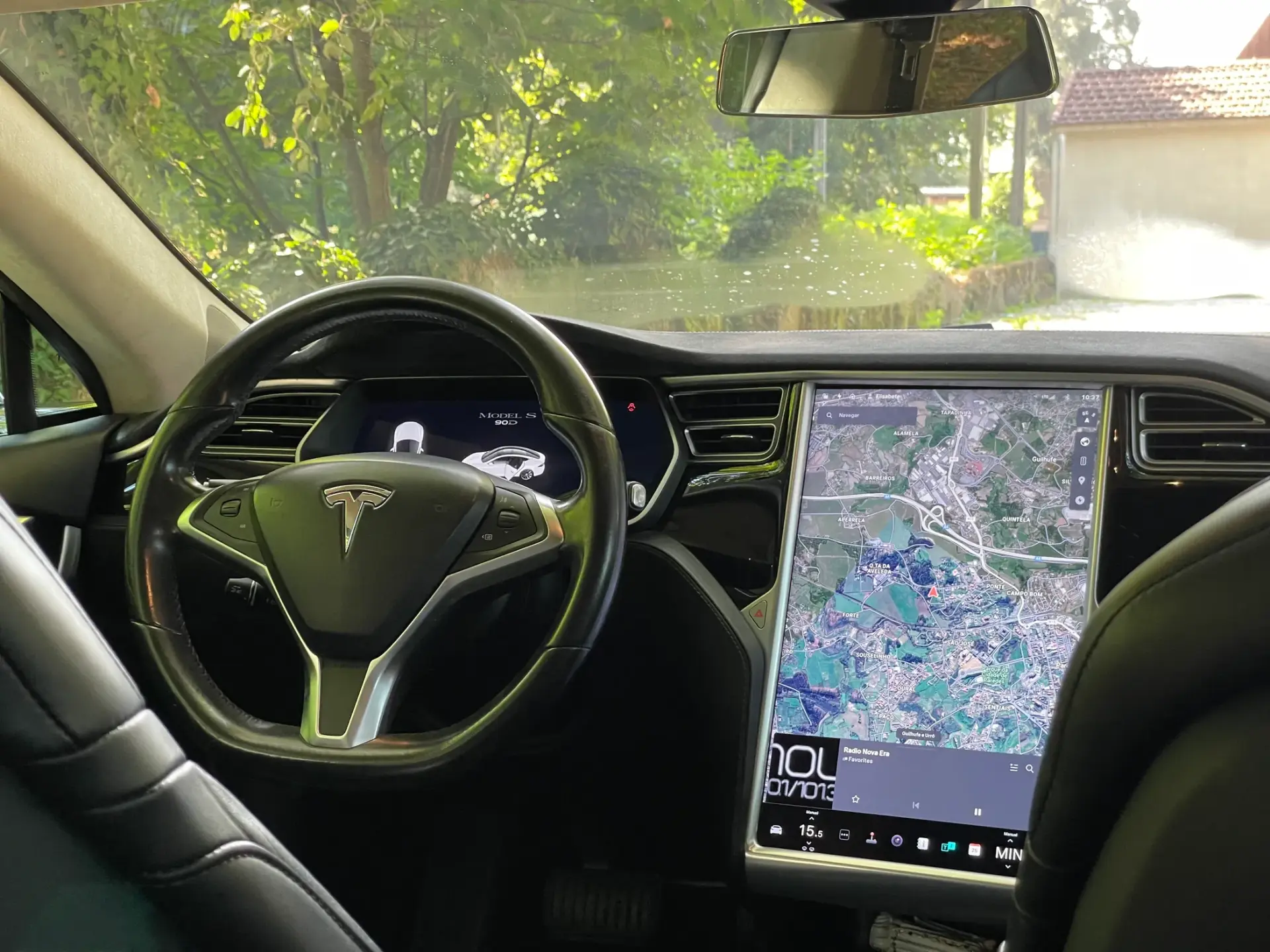Tesla Model S 90D 42