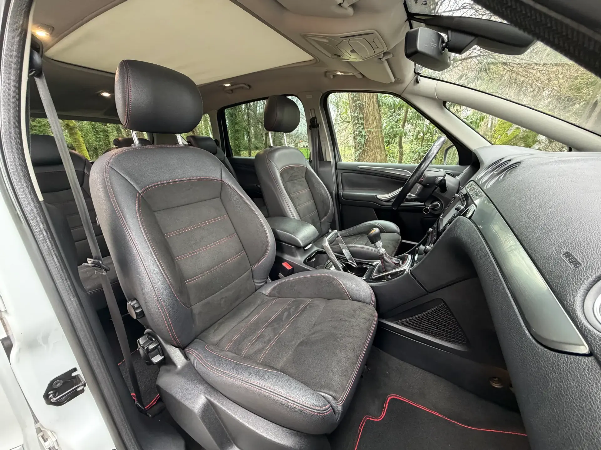 Ford S-Max 2.0 TDCi Titanium 7L 25