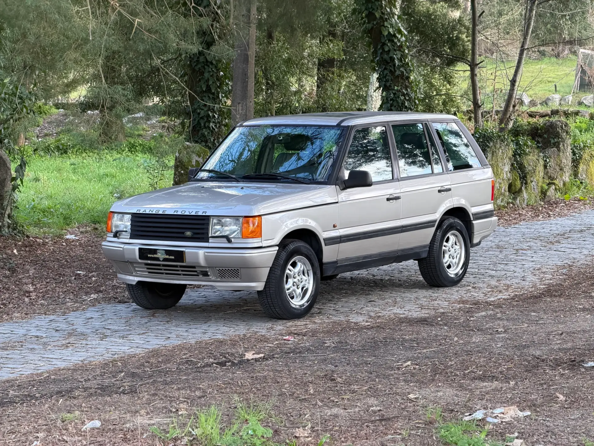 Land Rover Range Rover Outro 2