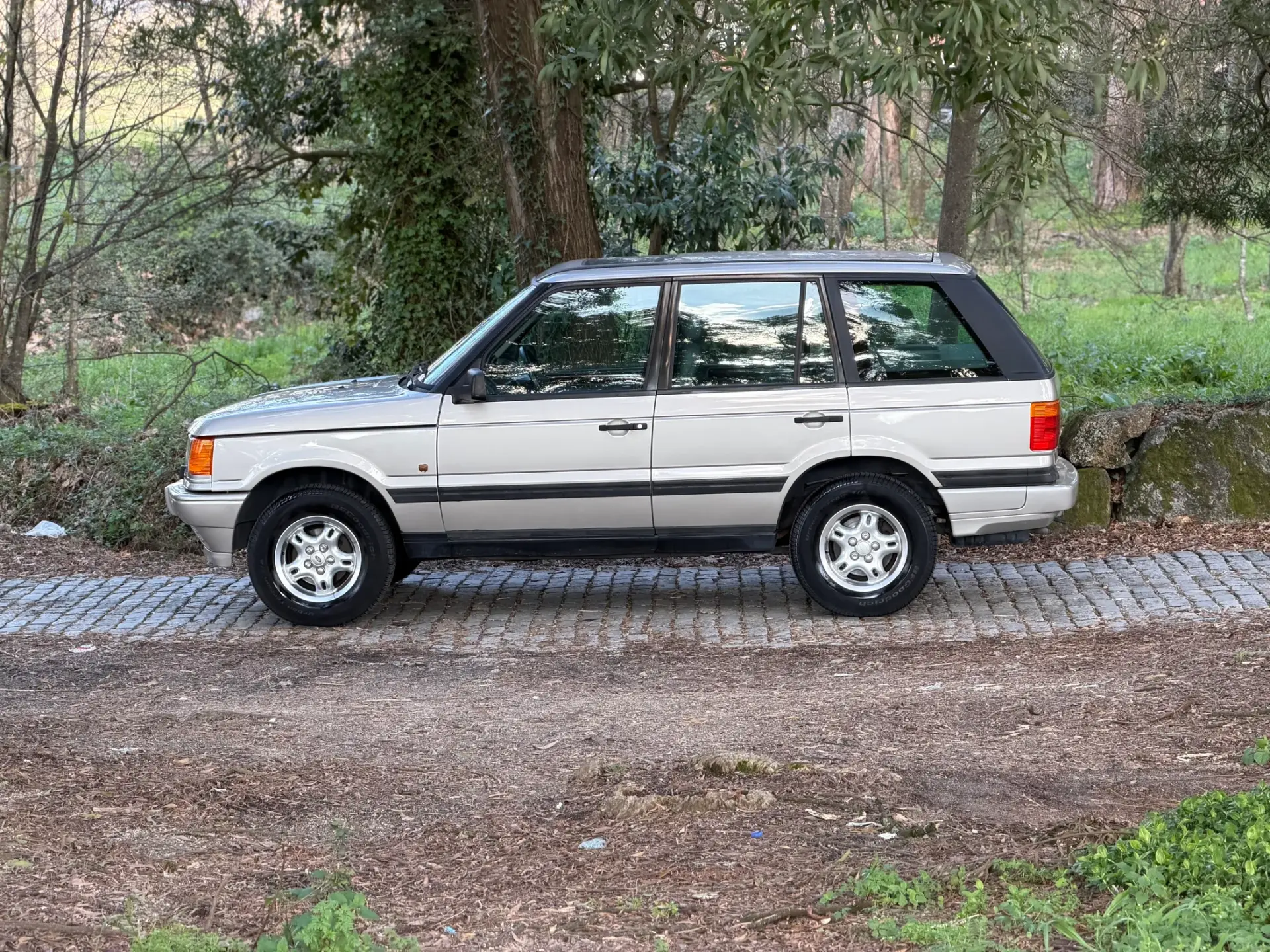 Land Rover Range Rover Outro 35