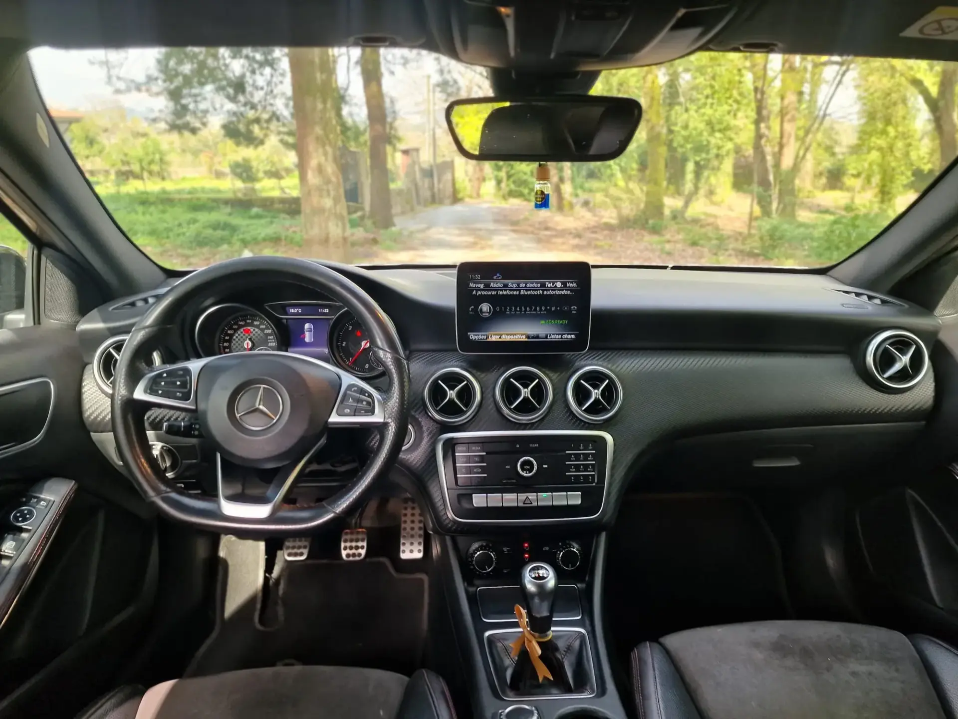 Mercedes-Benz A 180 d AMG Line 10