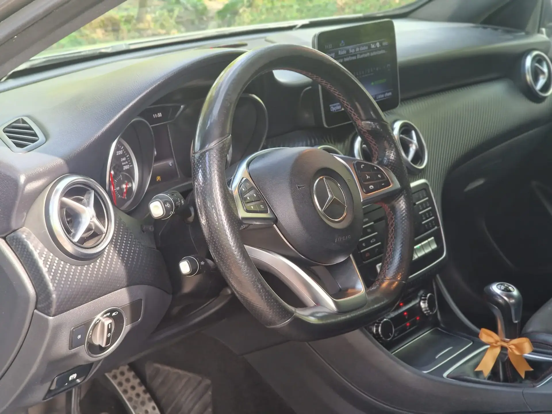 Mercedes-Benz A 180 d AMG Line 12