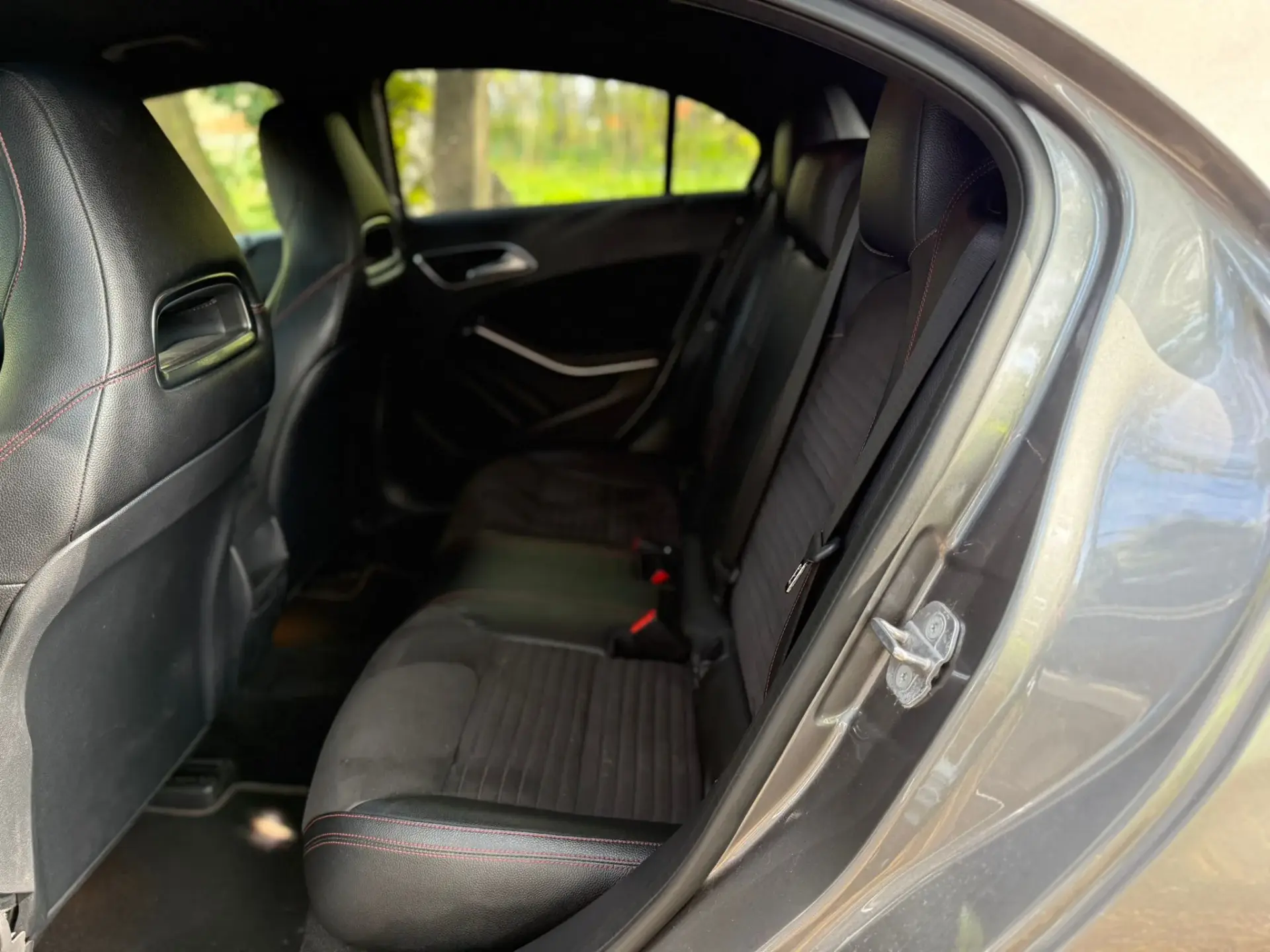 Mercedes-Benz A 180 d AMG Line 17