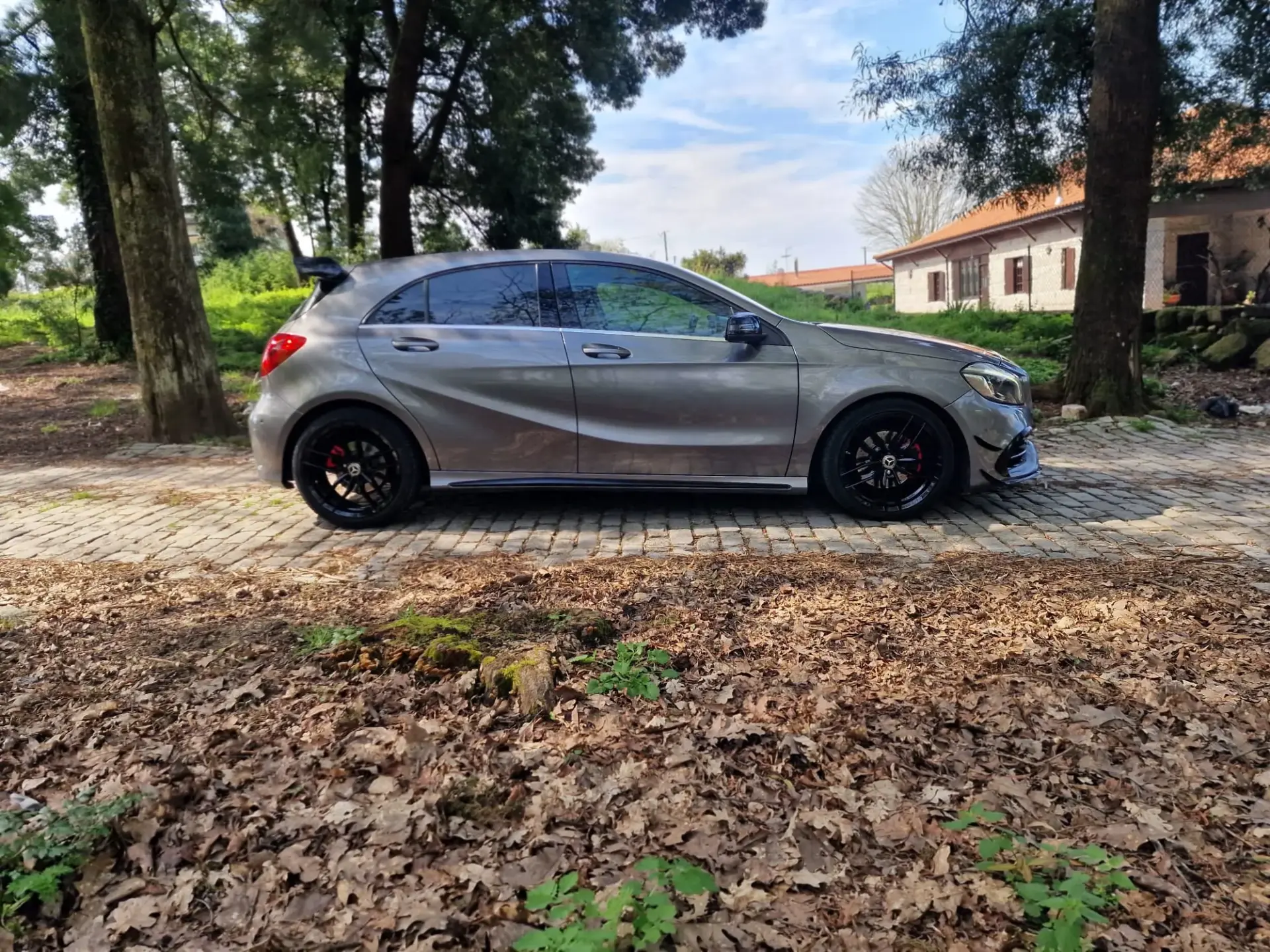 Mercedes-Benz A 180 d AMG Line 27