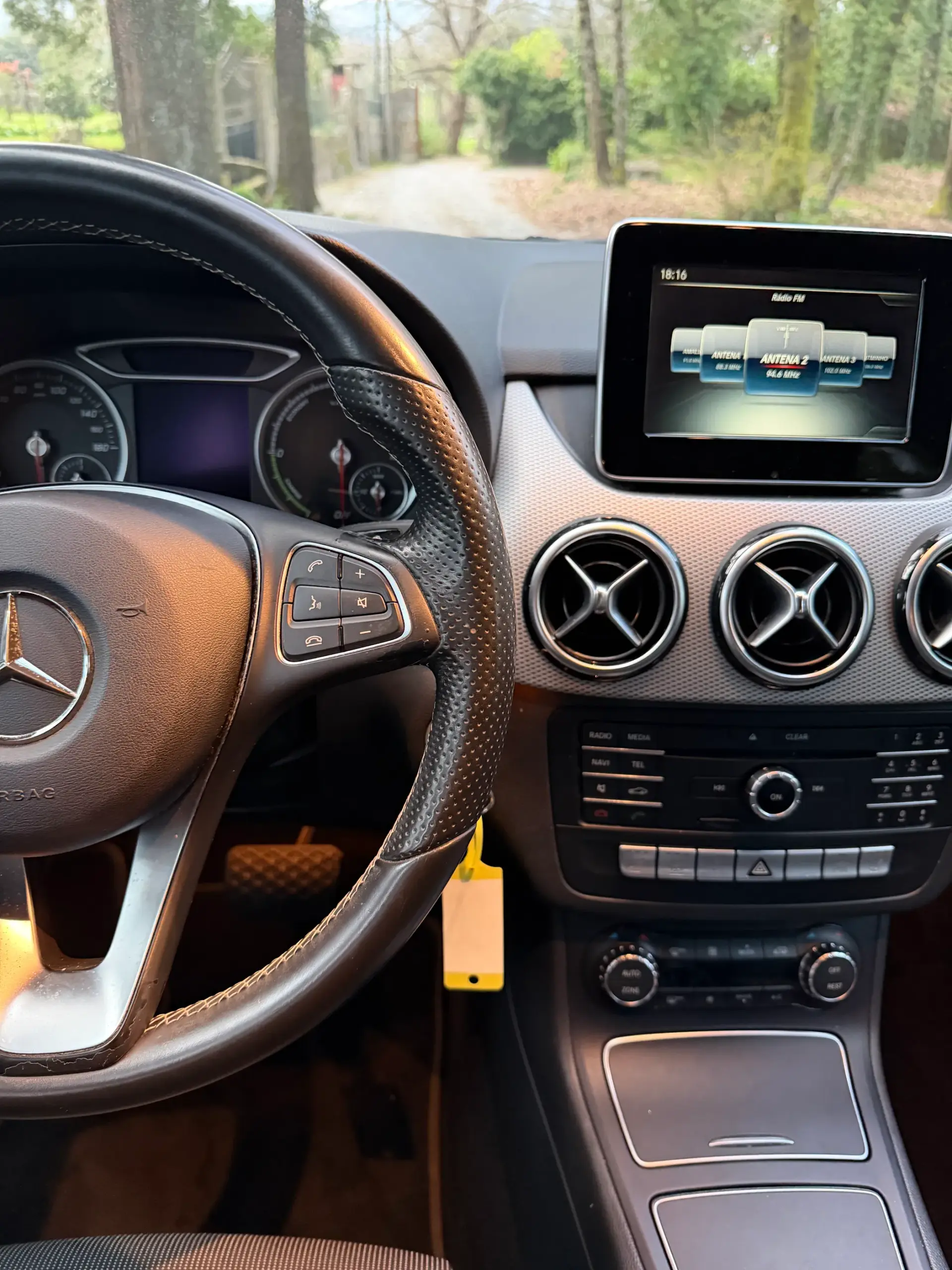 Mercedes-Benz B 250 e Electric Drive 13