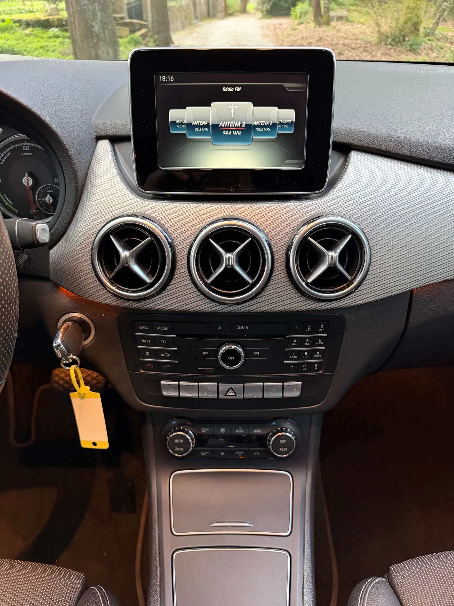 Mercedes-Benz B 250 e Electric Drive 15